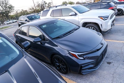 2025 Toyota COROLLA SE