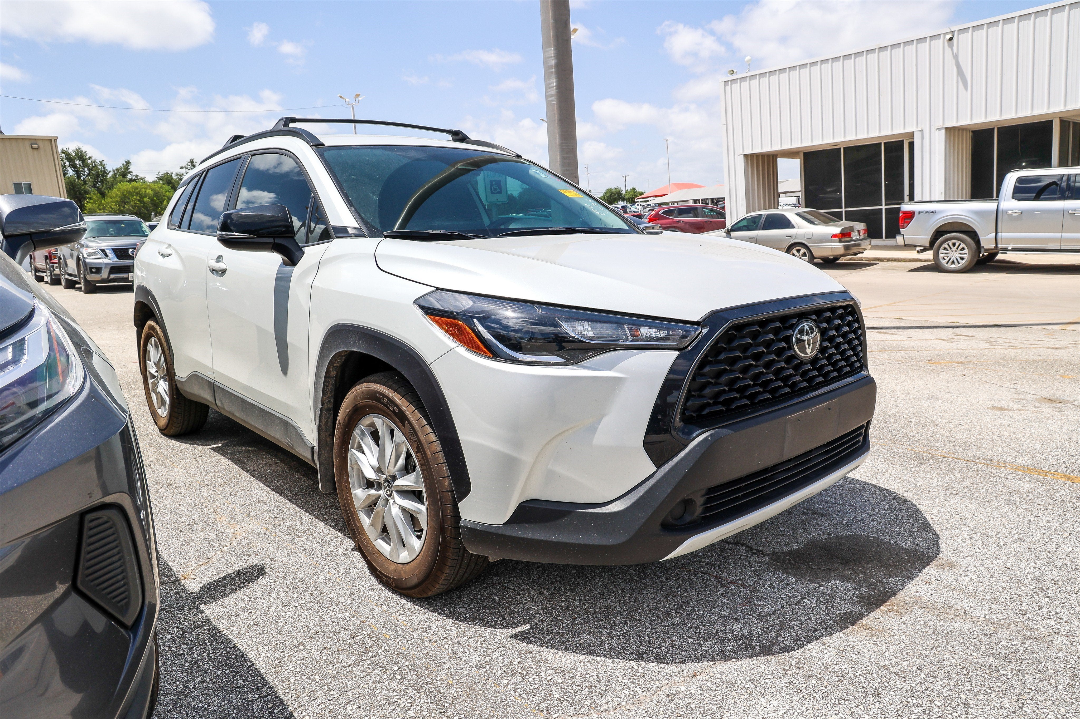 2025 Toyota Corolla Cross LE