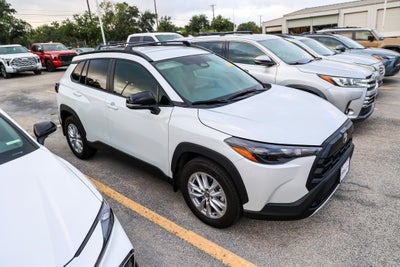 2026 Toyota Corolla Cross LE