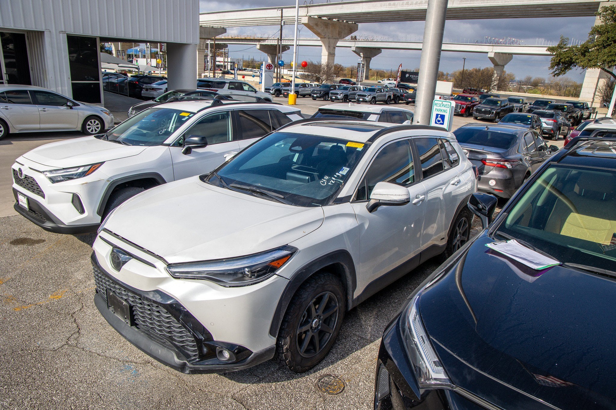 2023 Toyota COROLLA CROSS HV Hybrid XSE