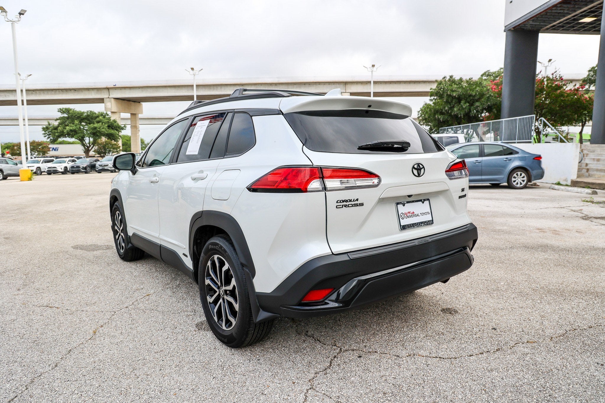 2024 Toyota Corolla Cross Hybrid Hybrid SE