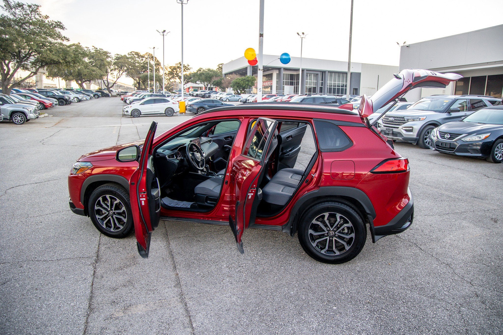 2024 Toyota COROLLA CROSS HV Hybrid SE