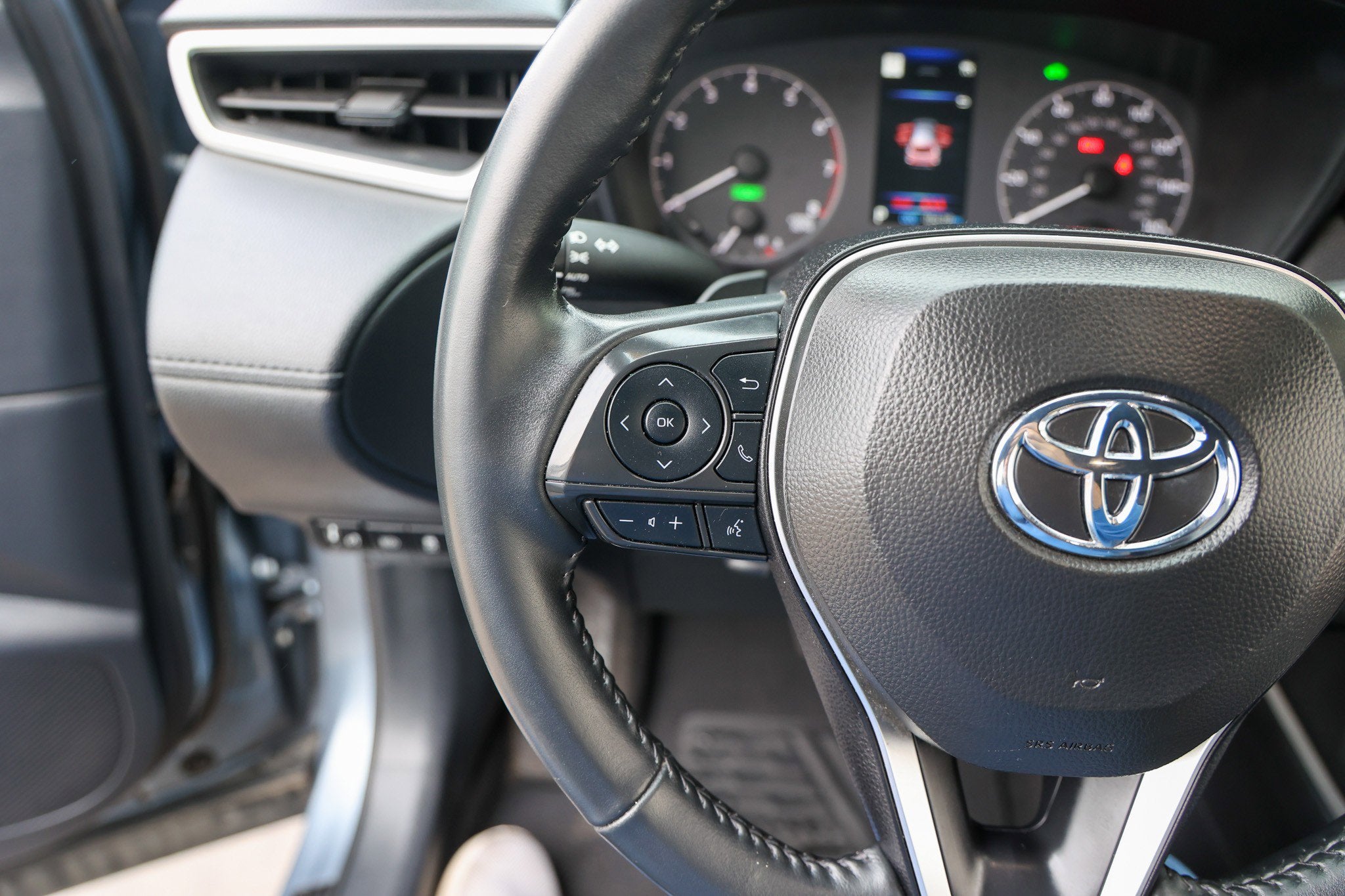 2024 Toyota COROLLA CROSS HV Hybrid SE