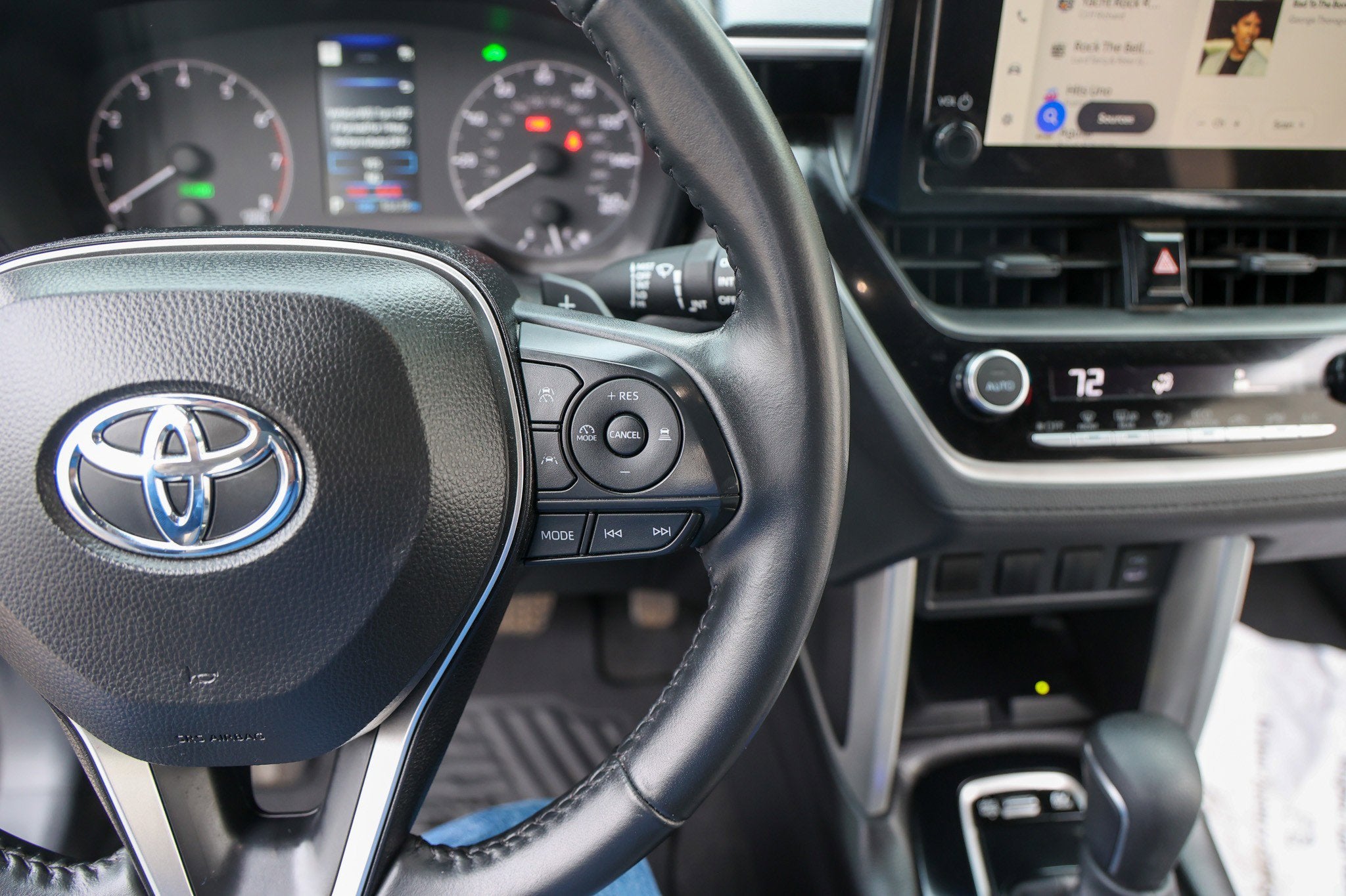 2024 Toyota COROLLA CROSS HV Hybrid SE