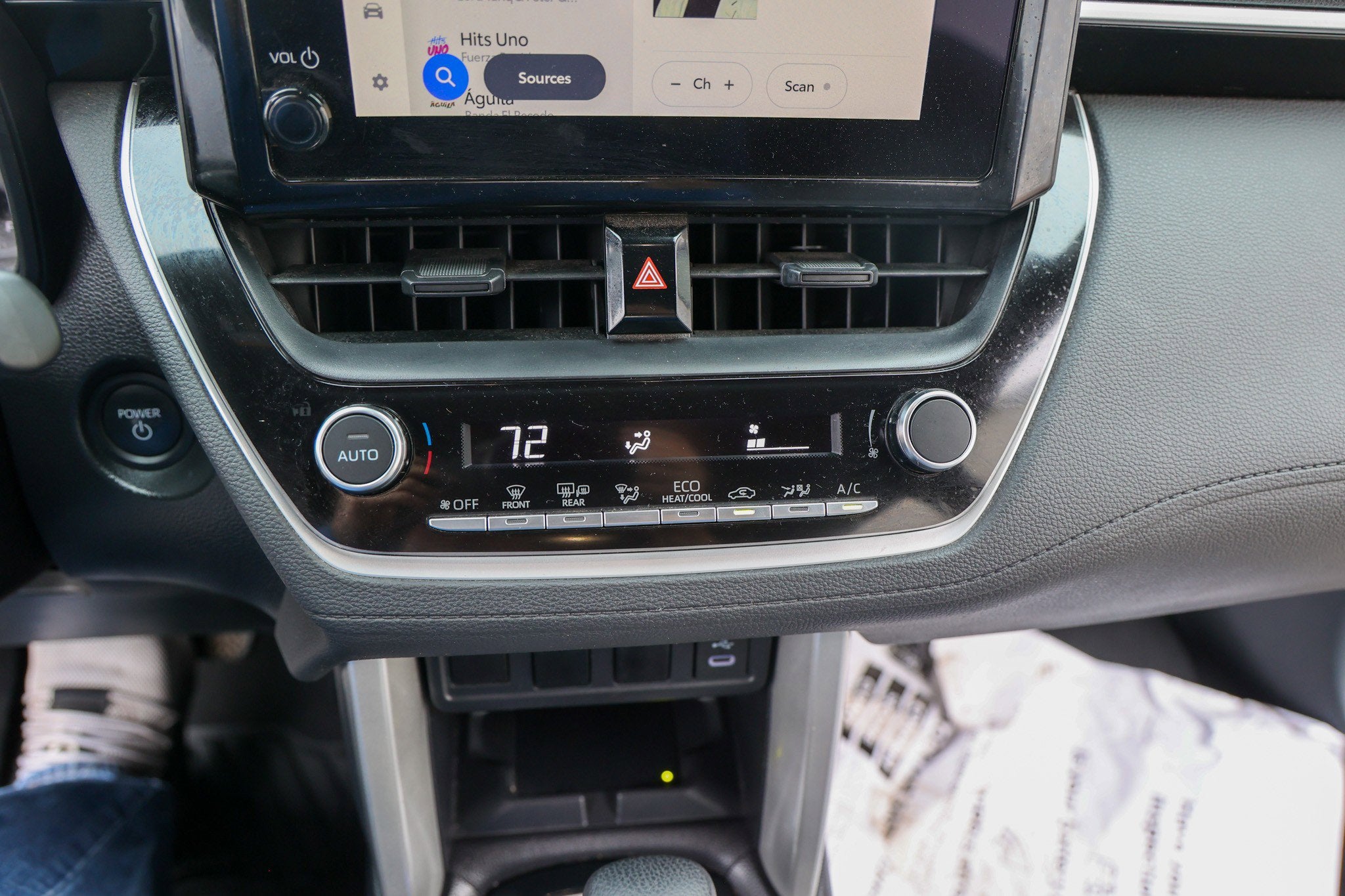 2024 Toyota COROLLA CROSS HV Hybrid SE