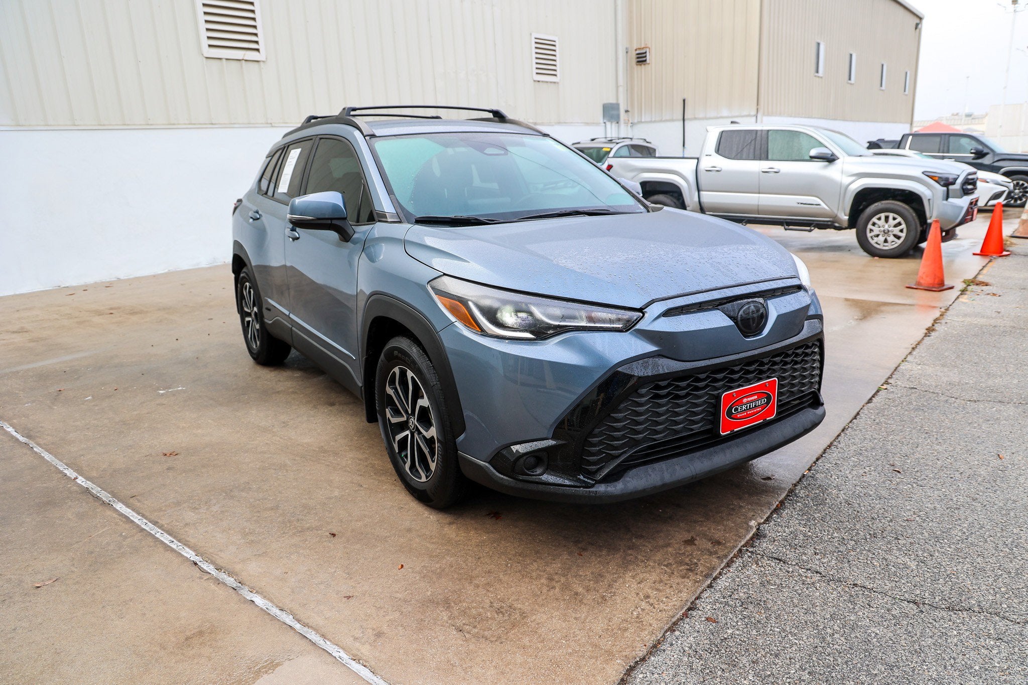2024 Toyota COROLLA CROSS HV Hybrid SE