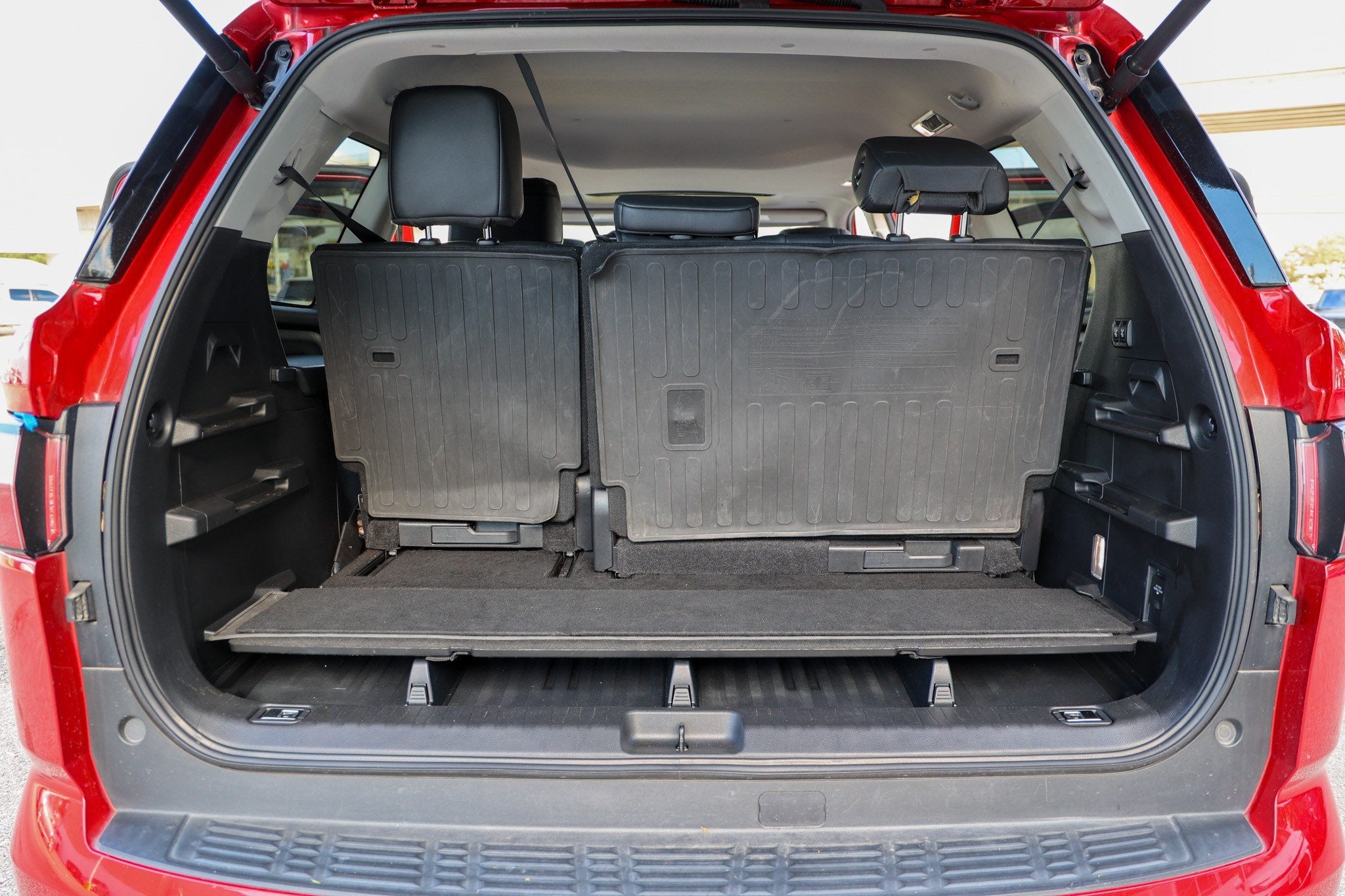 2023 Toyota Sequoia SR5 - Photo 36
