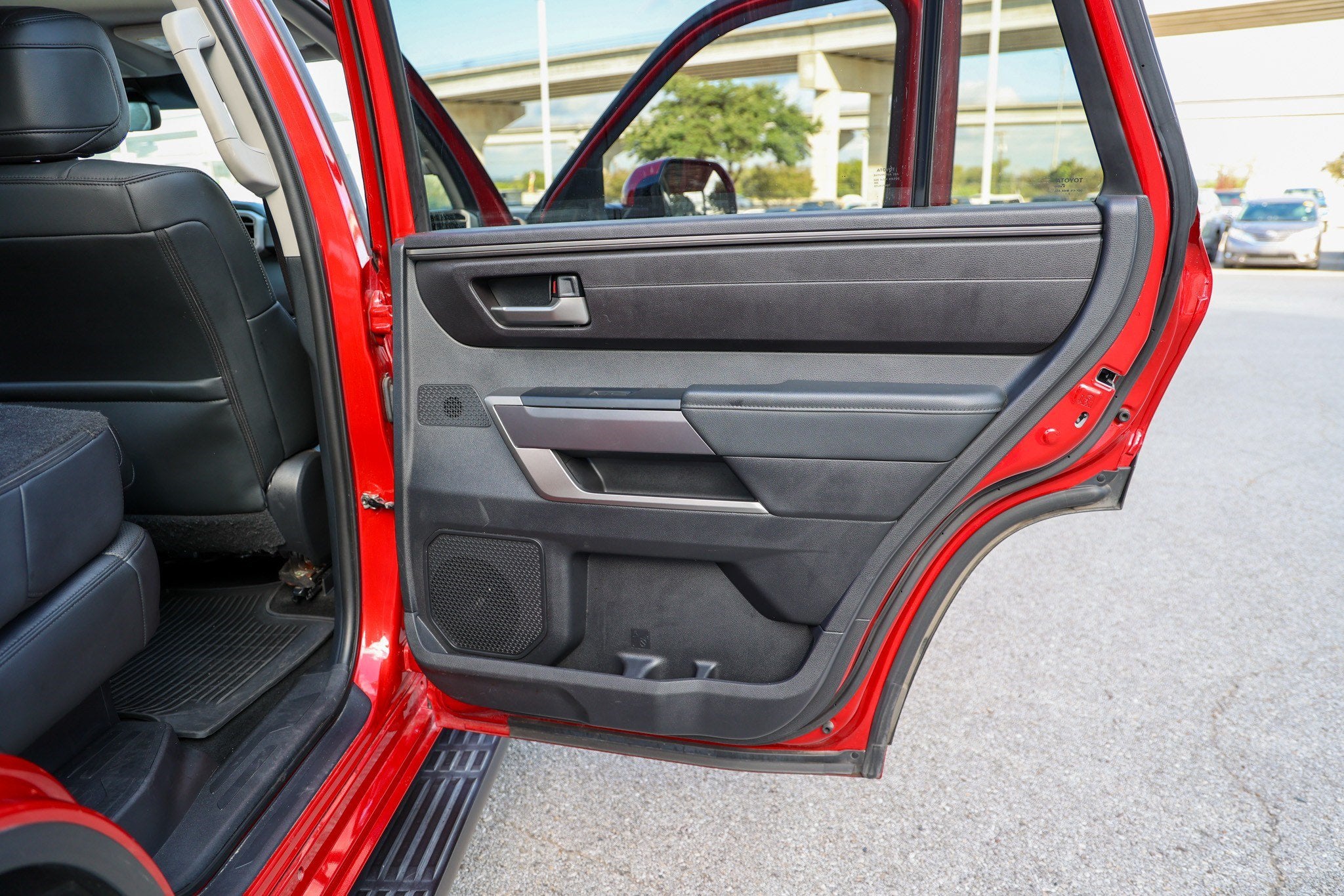 2023 Toyota Sequoia SR5 - Photo 39