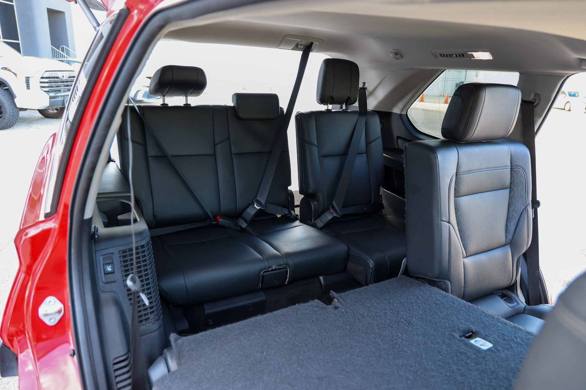 2023 Toyota Sequoia SR5 - Photo 40