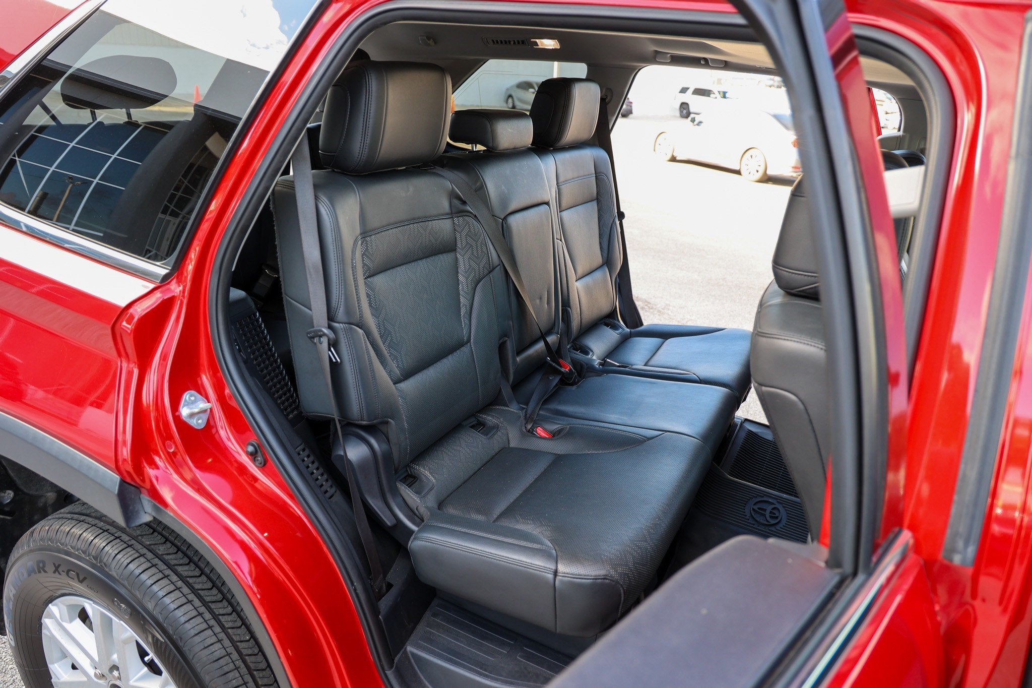 2023 Toyota Sequoia SR5 - Photo 42