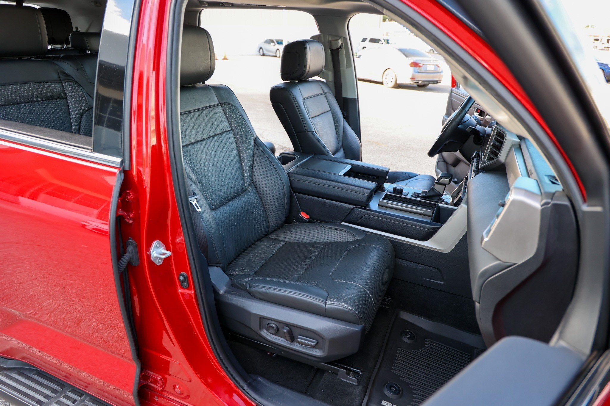 2023 Toyota Sequoia SR5 - Photo 46