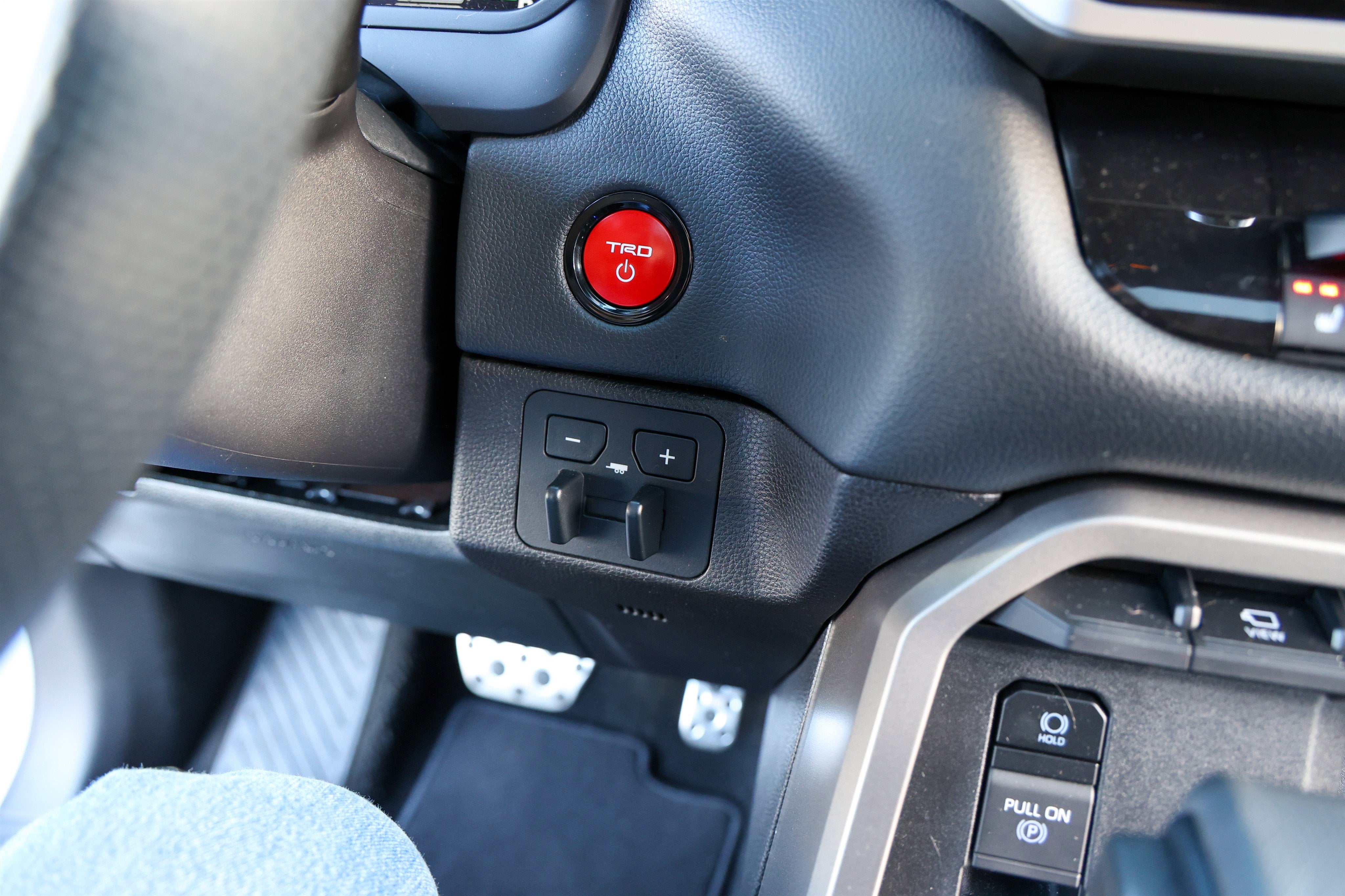 2025 Toyota Sequoia Limited - Photo 21