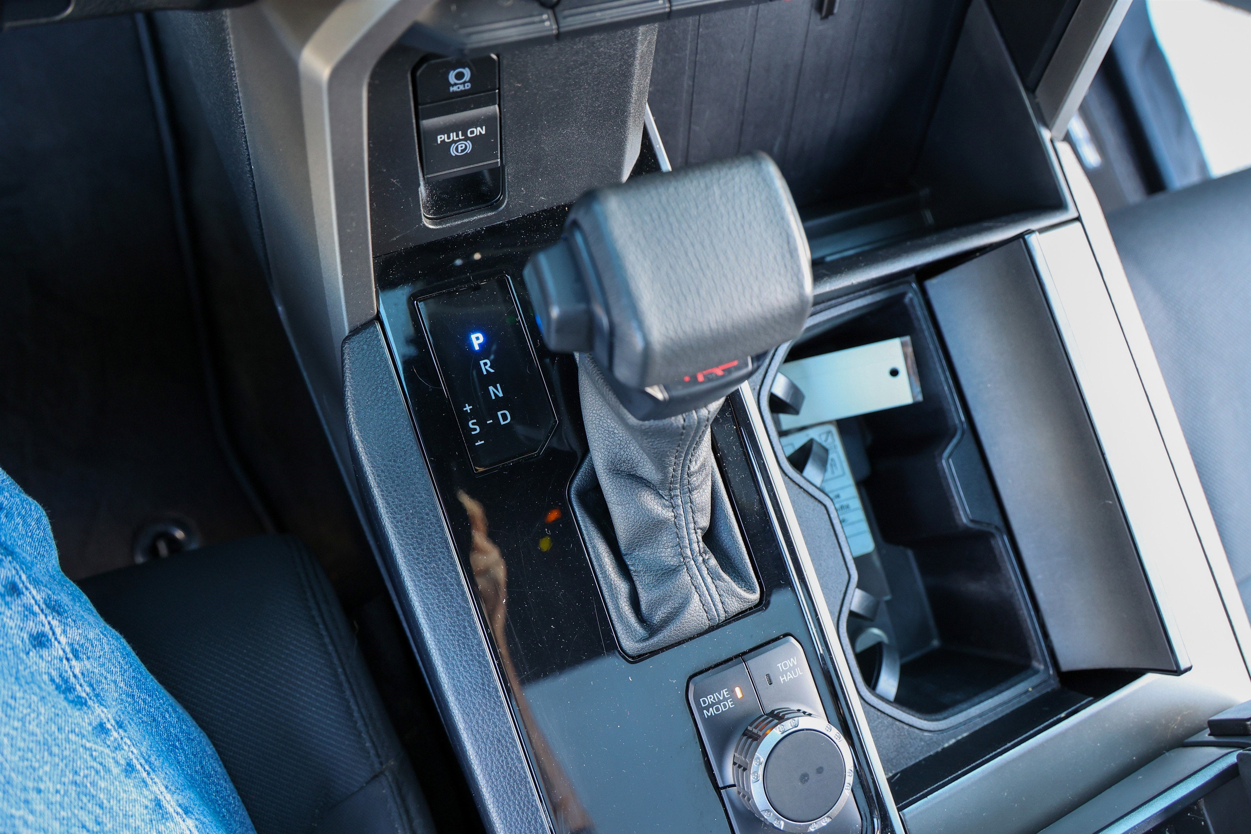 2025 Toyota Sequoia Limited - Photo 25