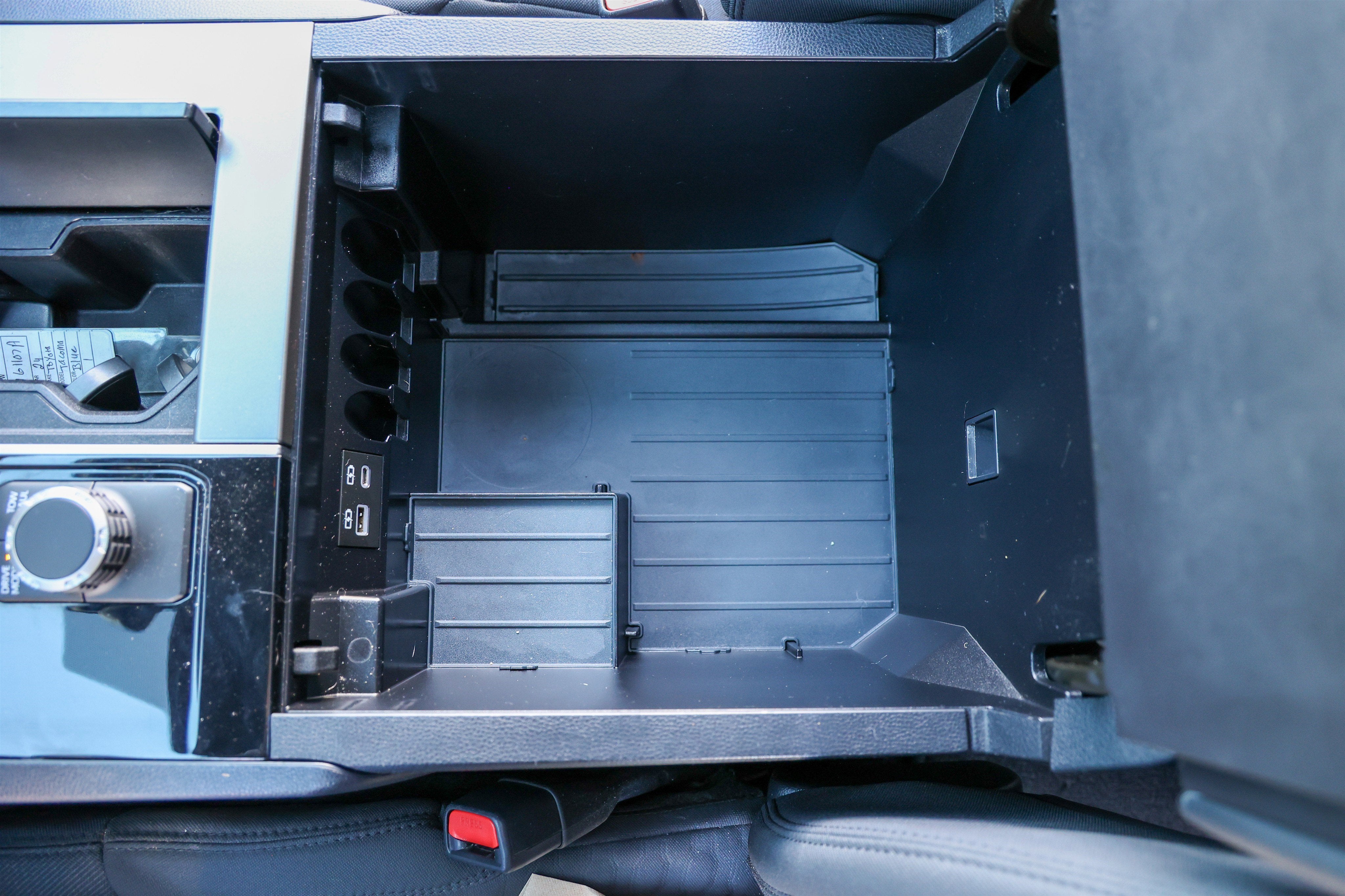 2025 Toyota Sequoia Limited - Photo 28