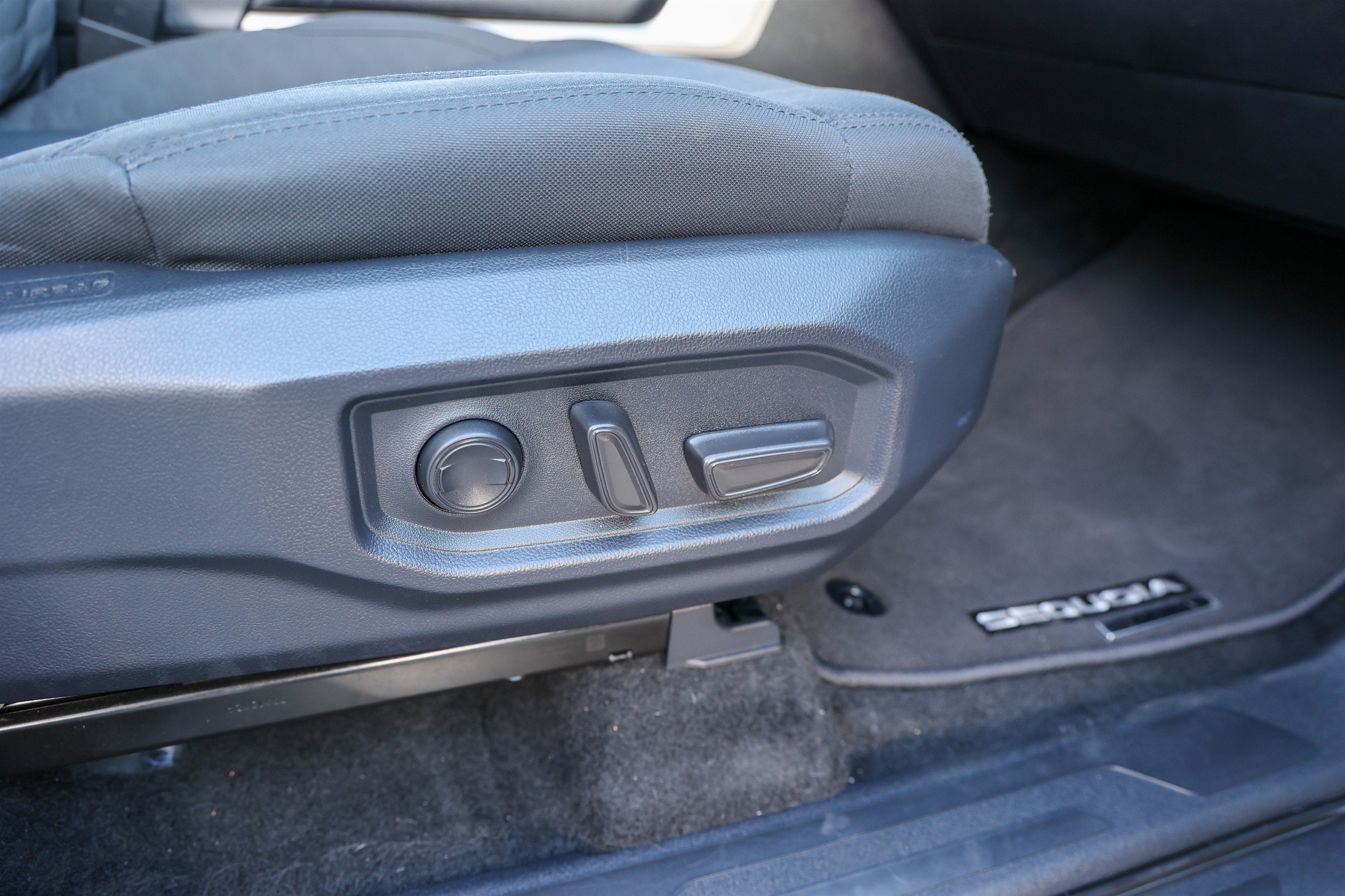 2025 Toyota Sequoia Limited - Photo 34