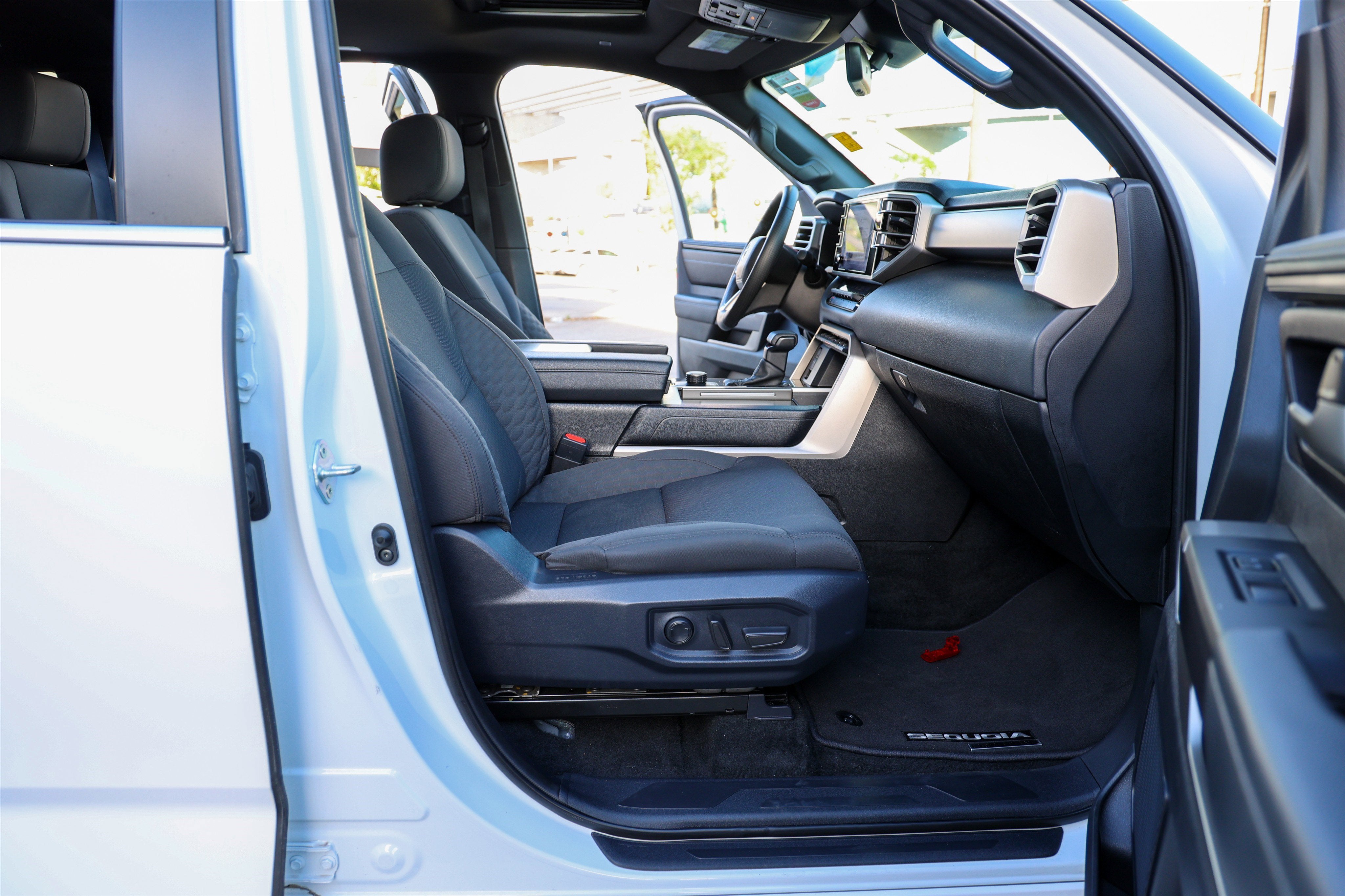 2025 Toyota Sequoia Limited - Photo 35