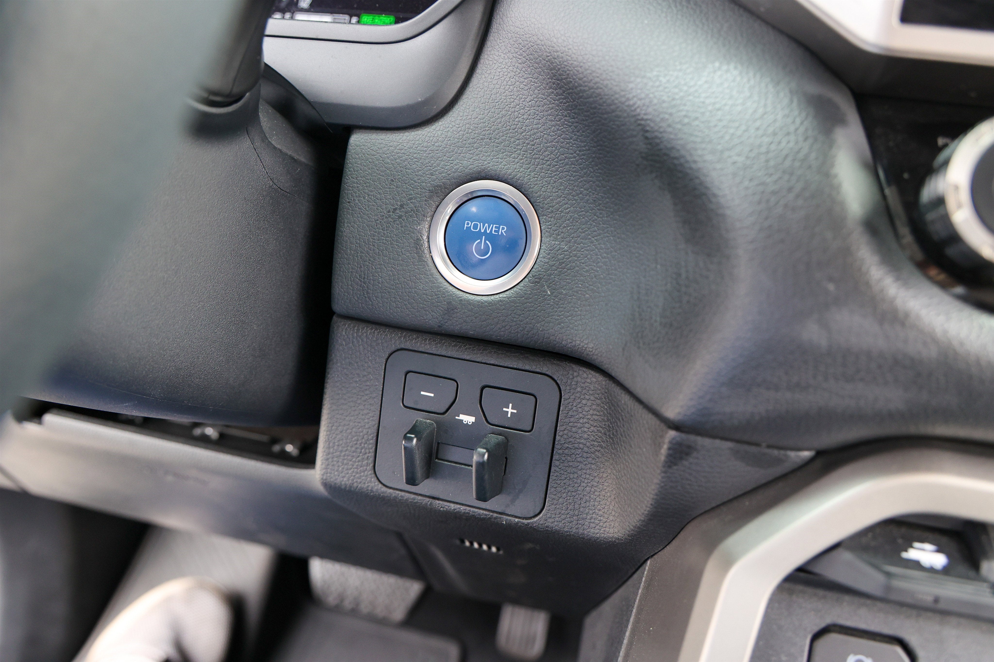 2023 Toyota SEQUOIA 4WD Limited