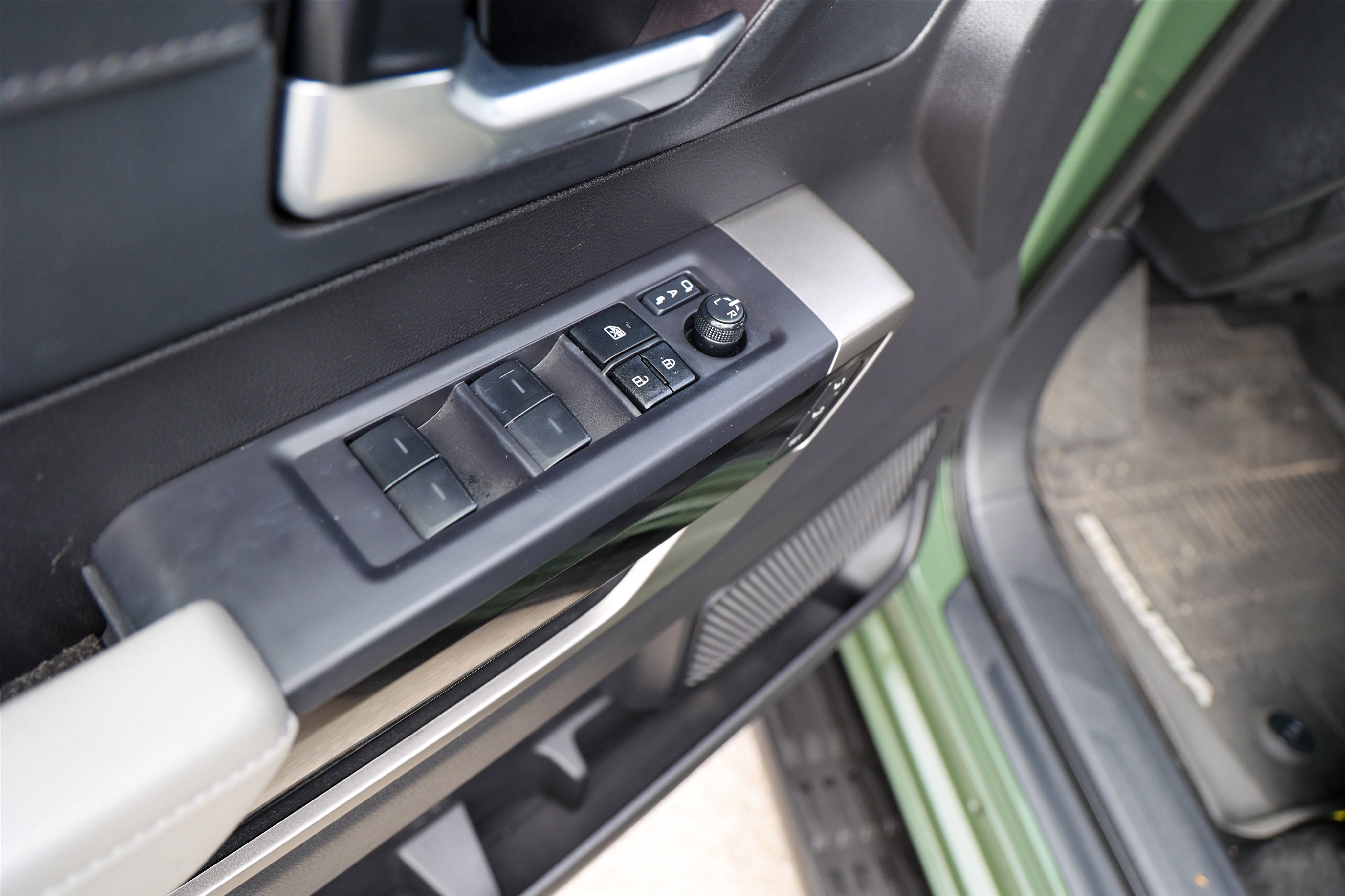 2023 Toyota SEQUOIA 4WD Limited