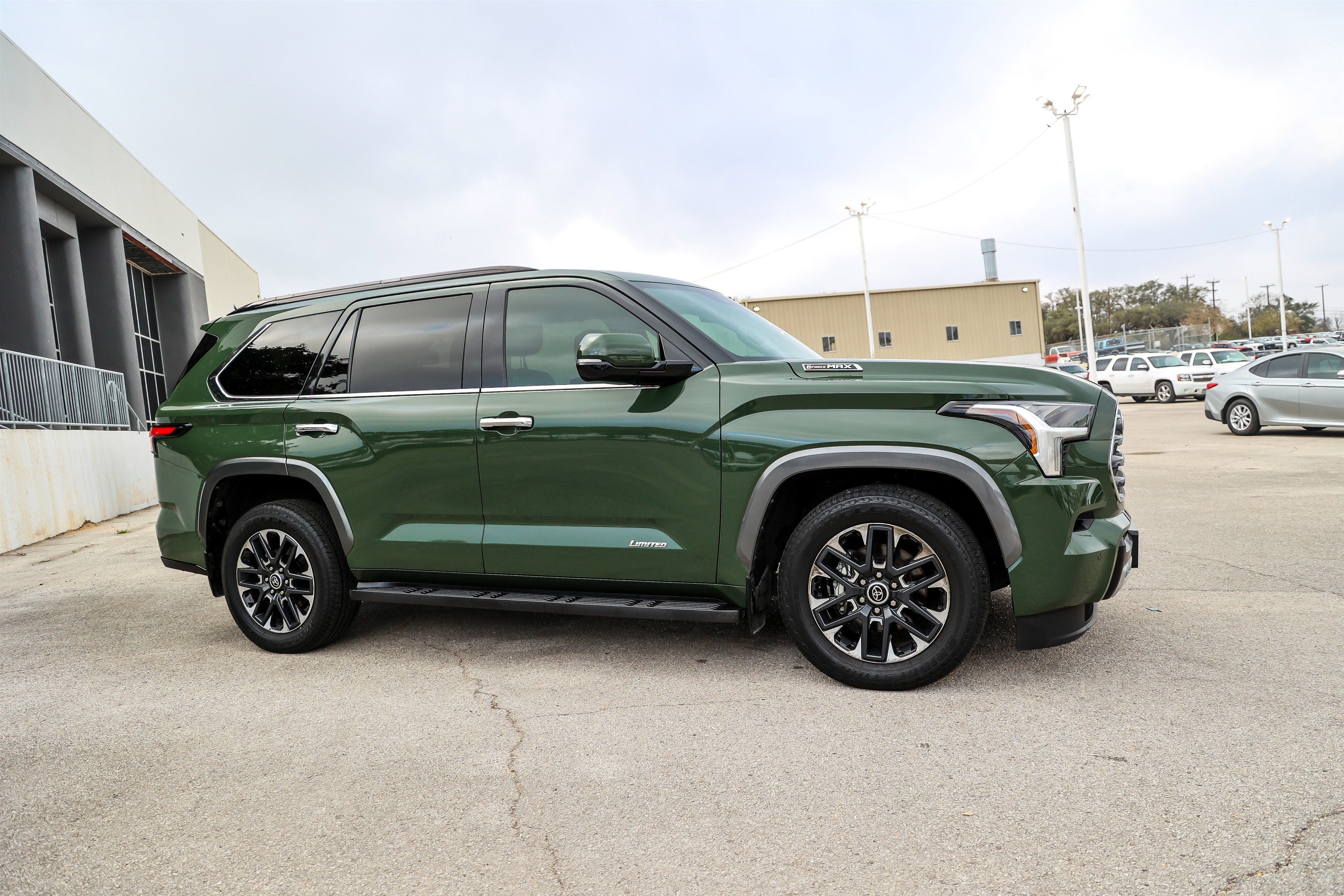 2023 Toyota SEQUOIA 4WD Limited