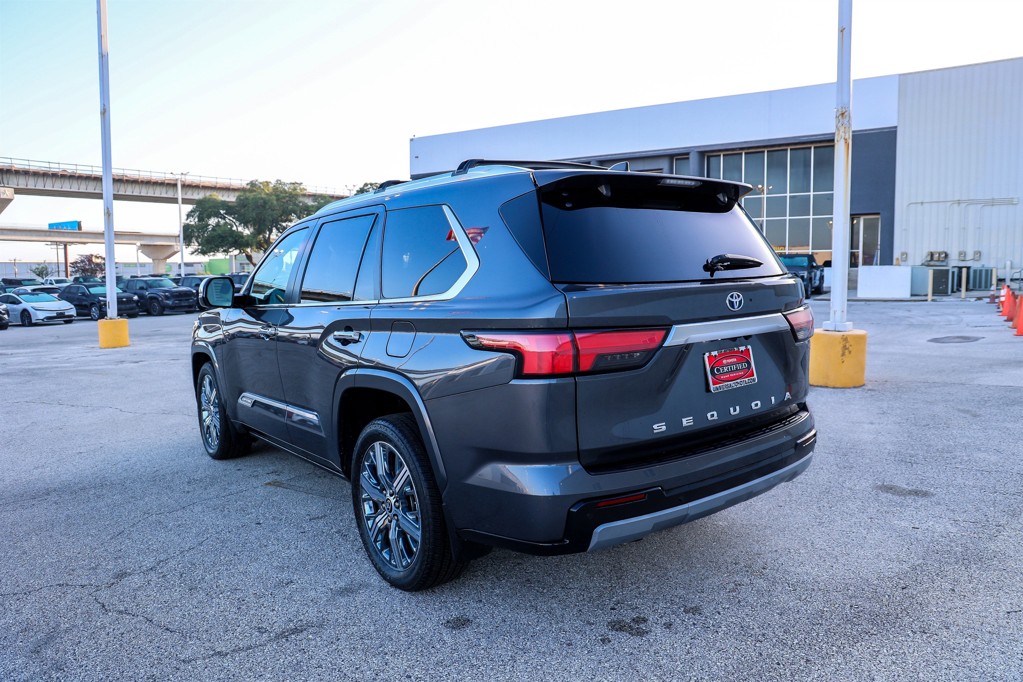 2024 Toyota SEQUOIA 4WD Capstone