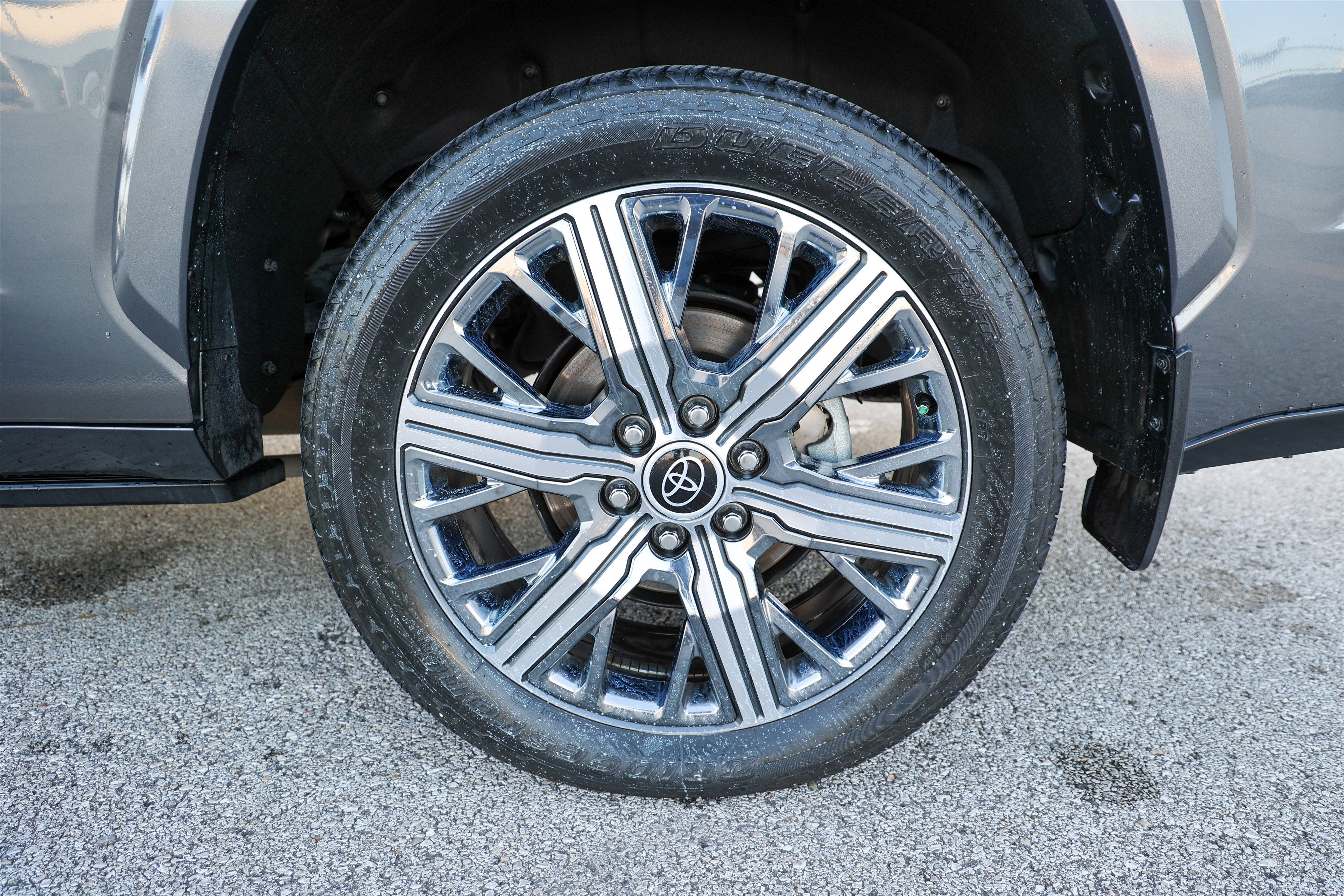 2024 Toyota SEQUOIA 4WD Capstone