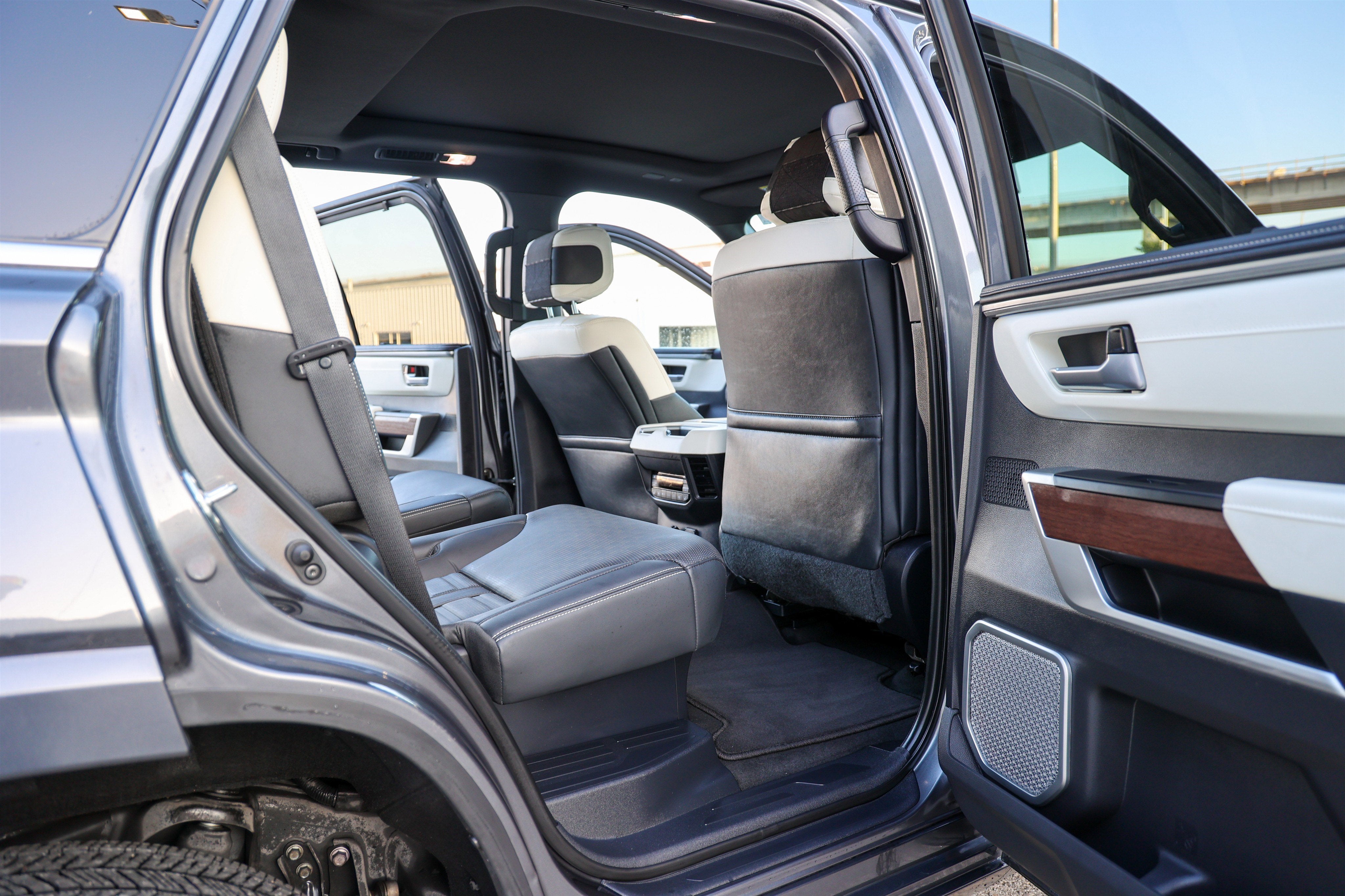 2024 Toyota SEQUOIA 4WD Capstone