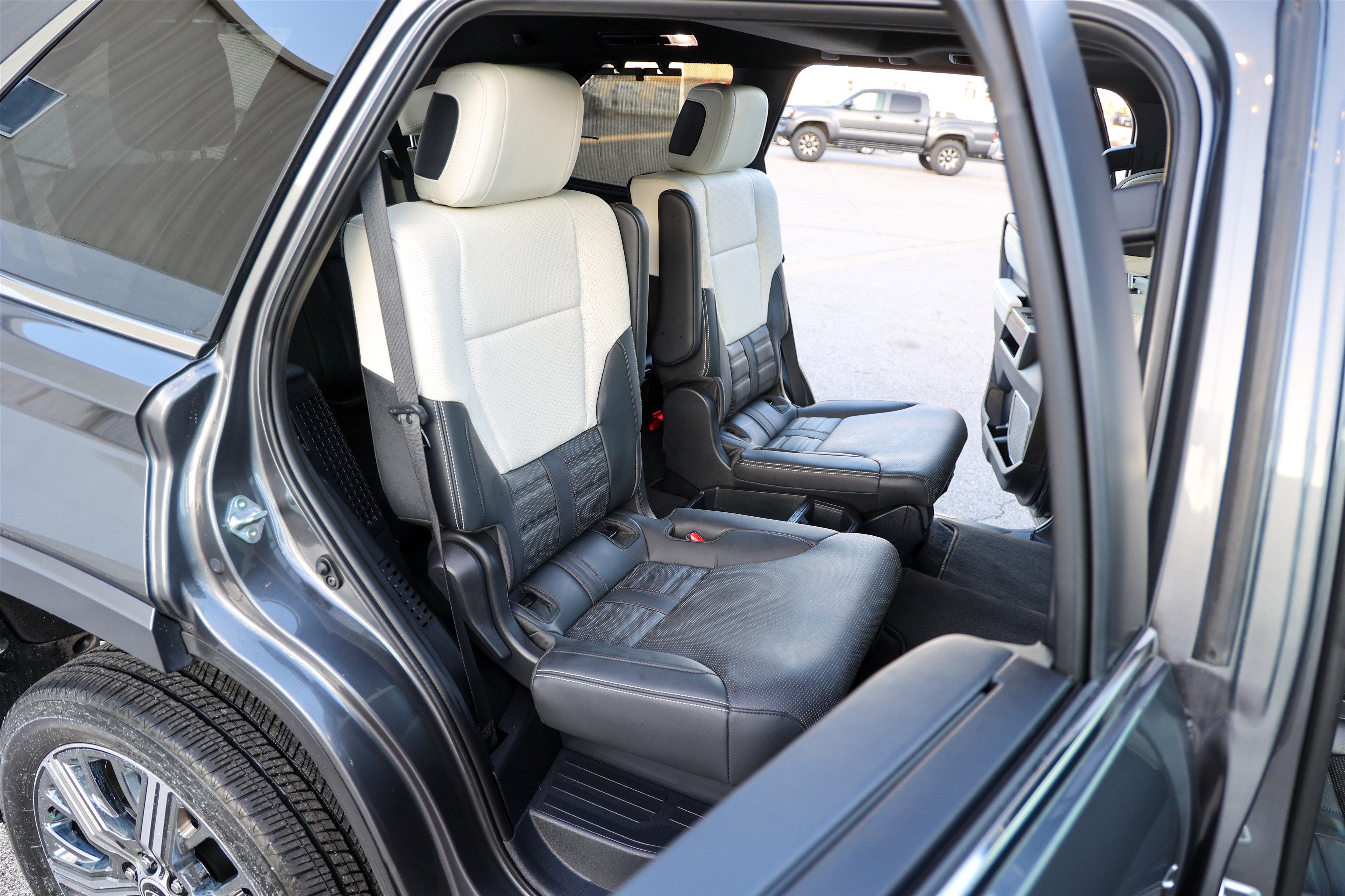 2024 Toyota SEQUOIA 4WD Capstone