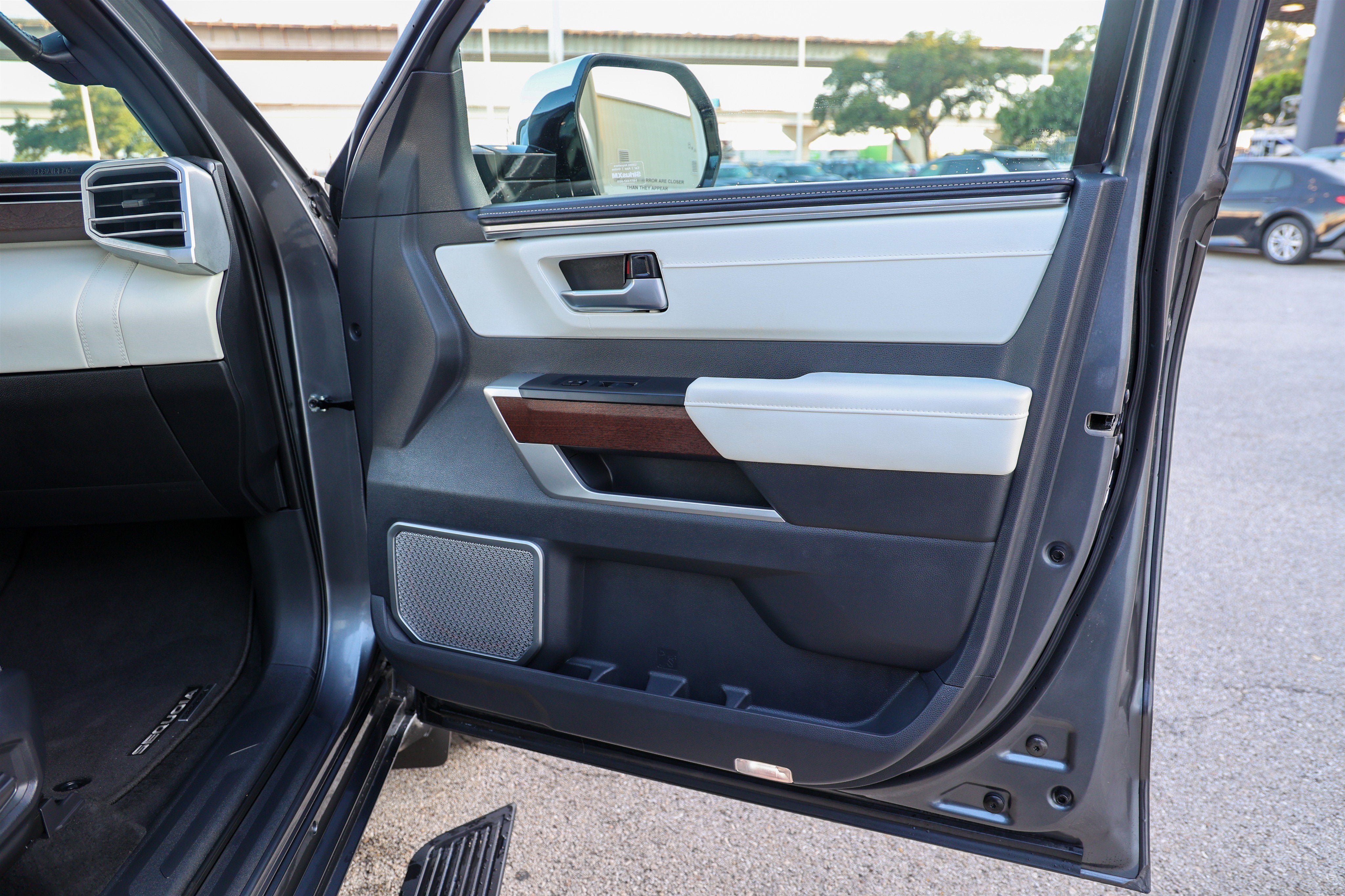 2024 Toyota SEQUOIA 4WD Capstone