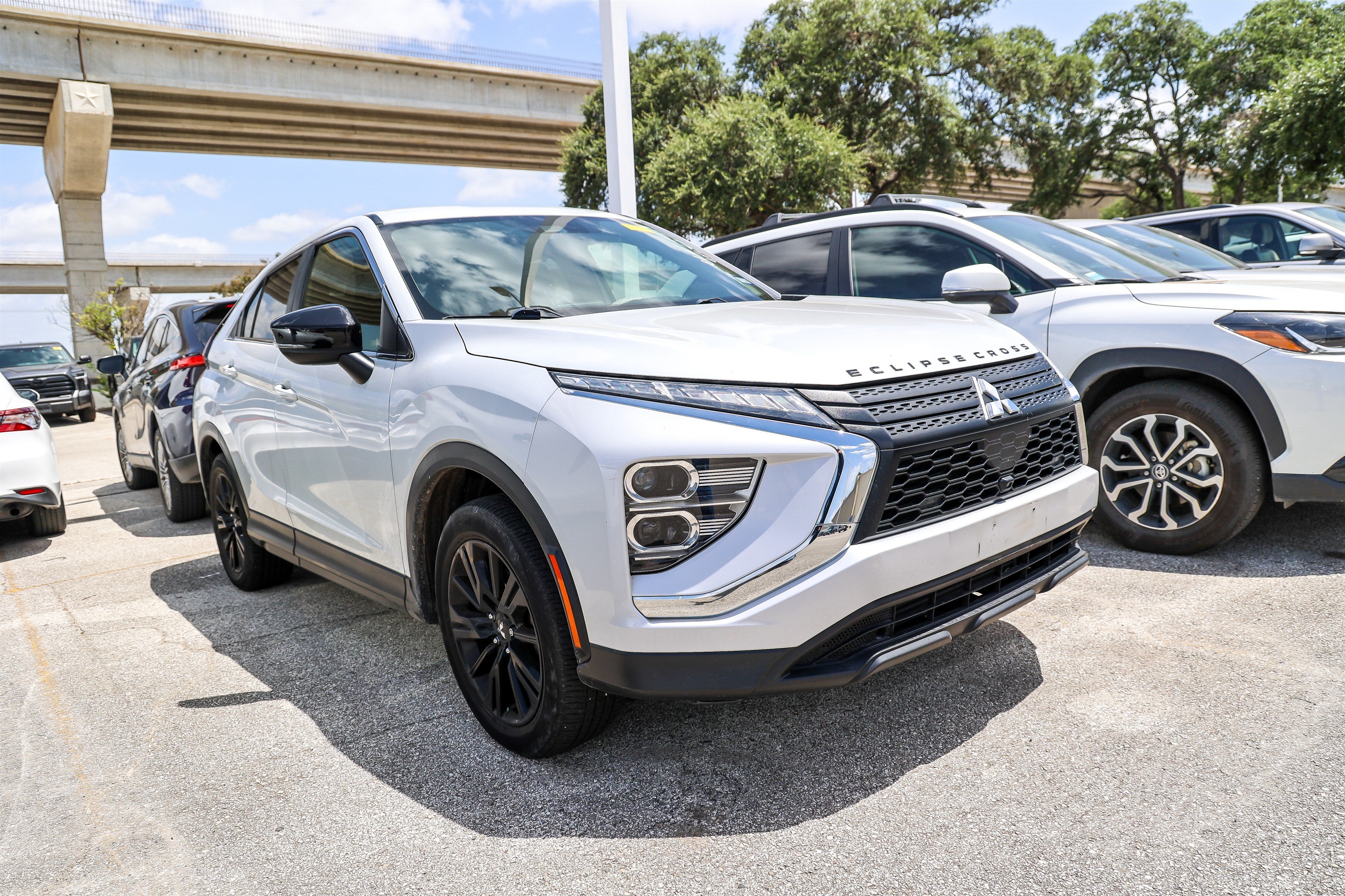2023 Mitsubishi Eclipse Cross LE
