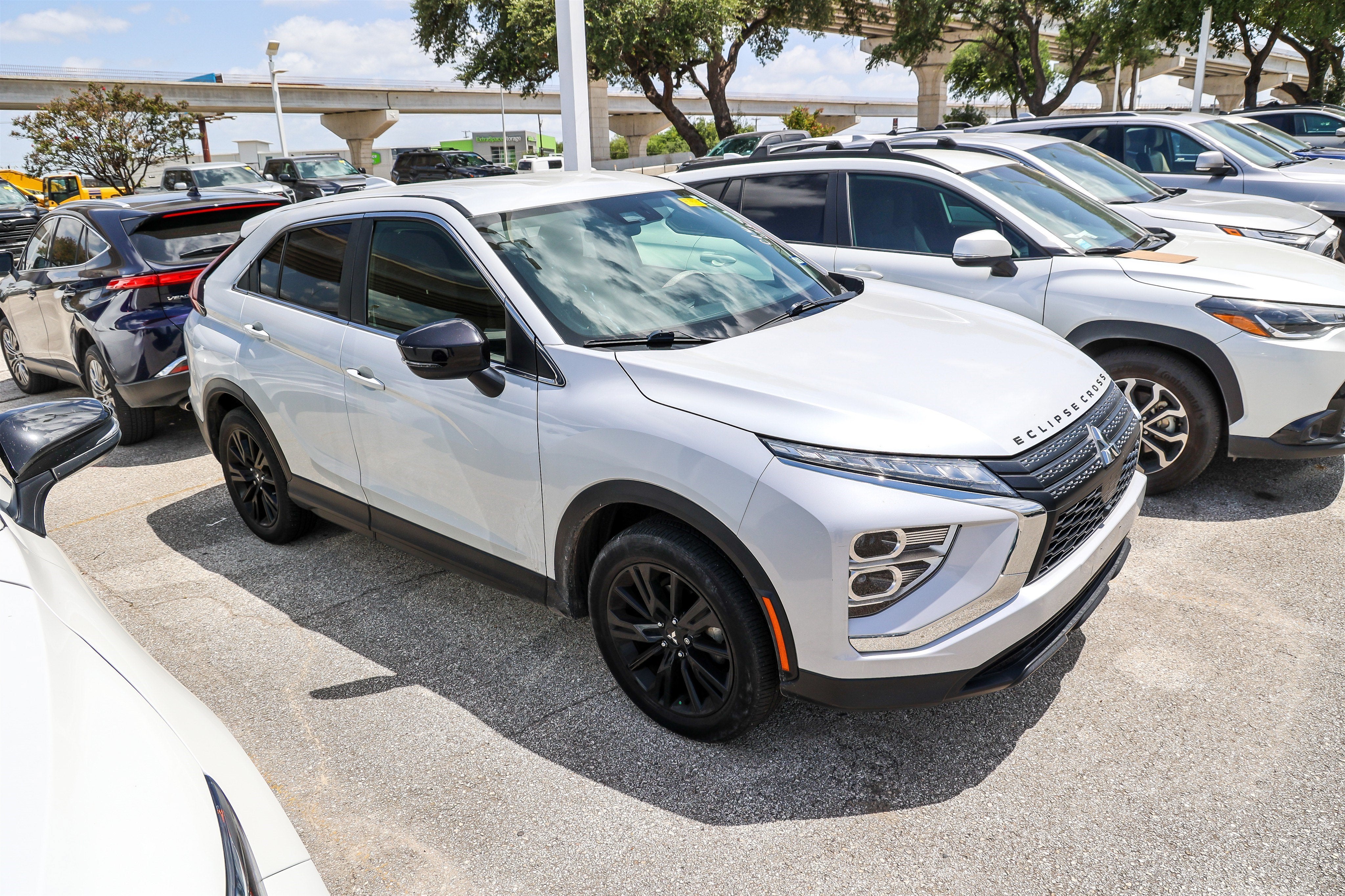 2023 Mitsubishi Eclipse Cross LE