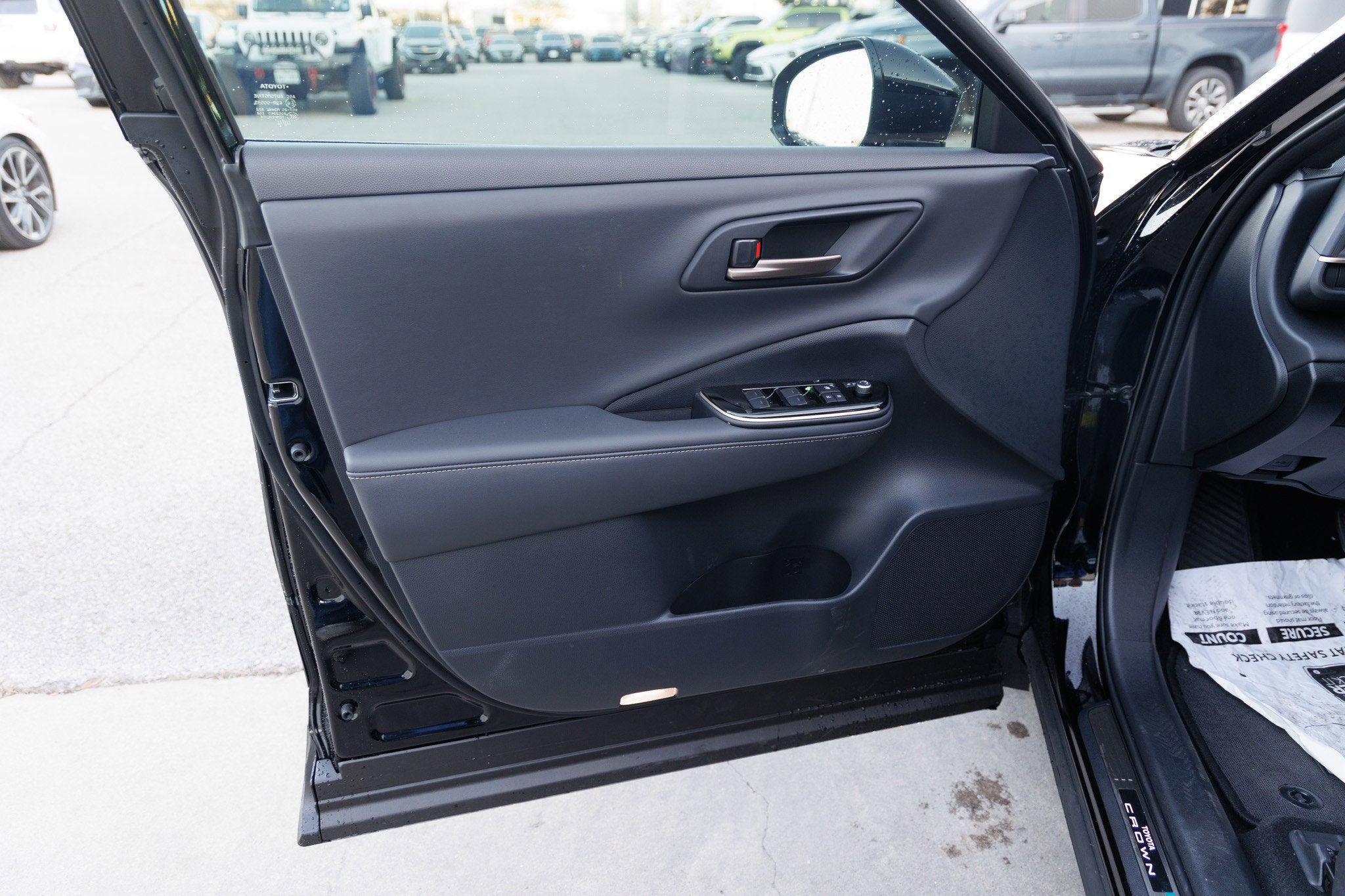 2026 Toyota CROWN XLE