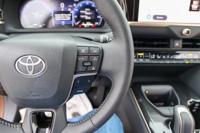 2026 Toyota CROWN XLE