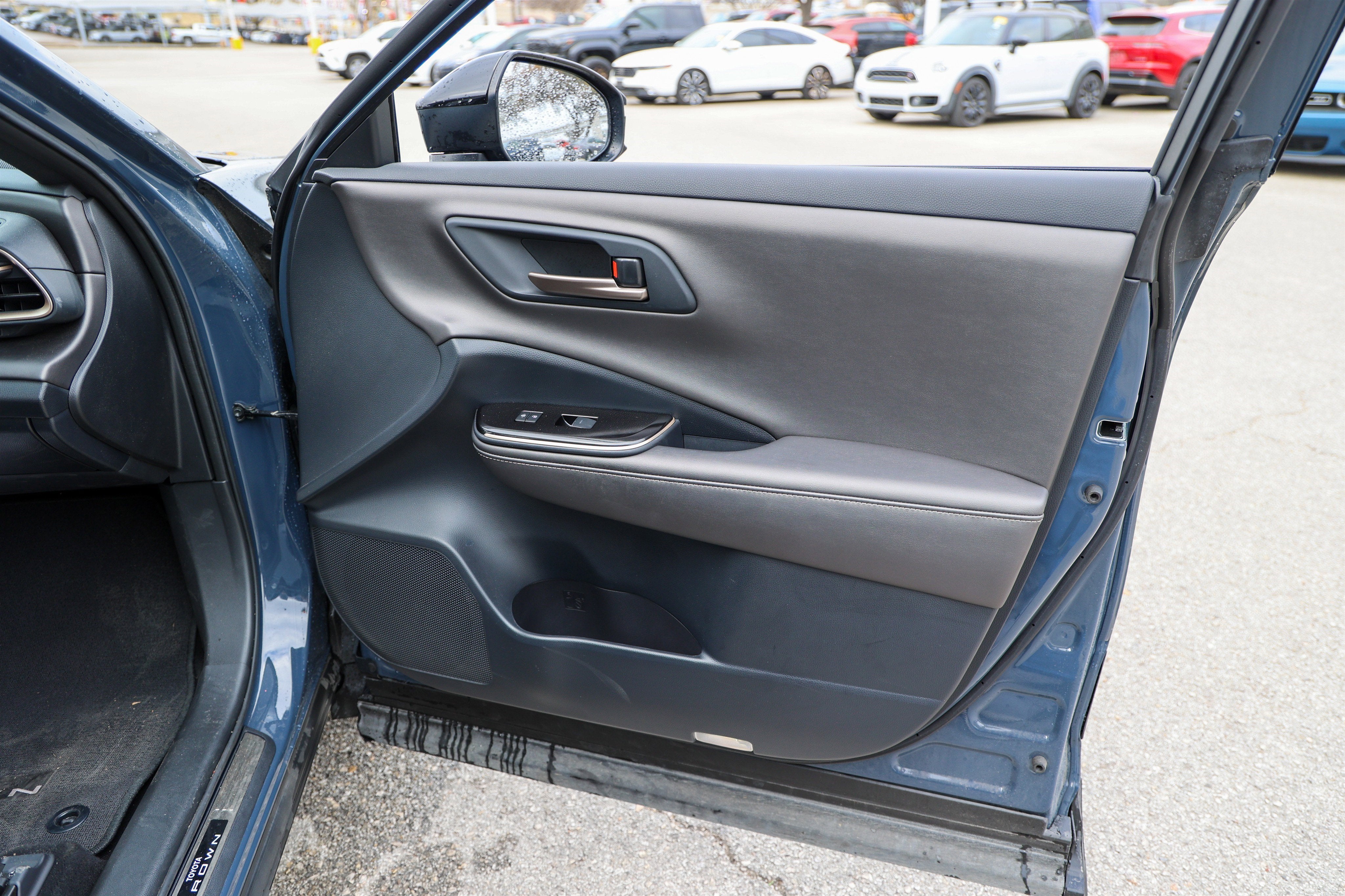 2025 Toyota CROWN Nightshade