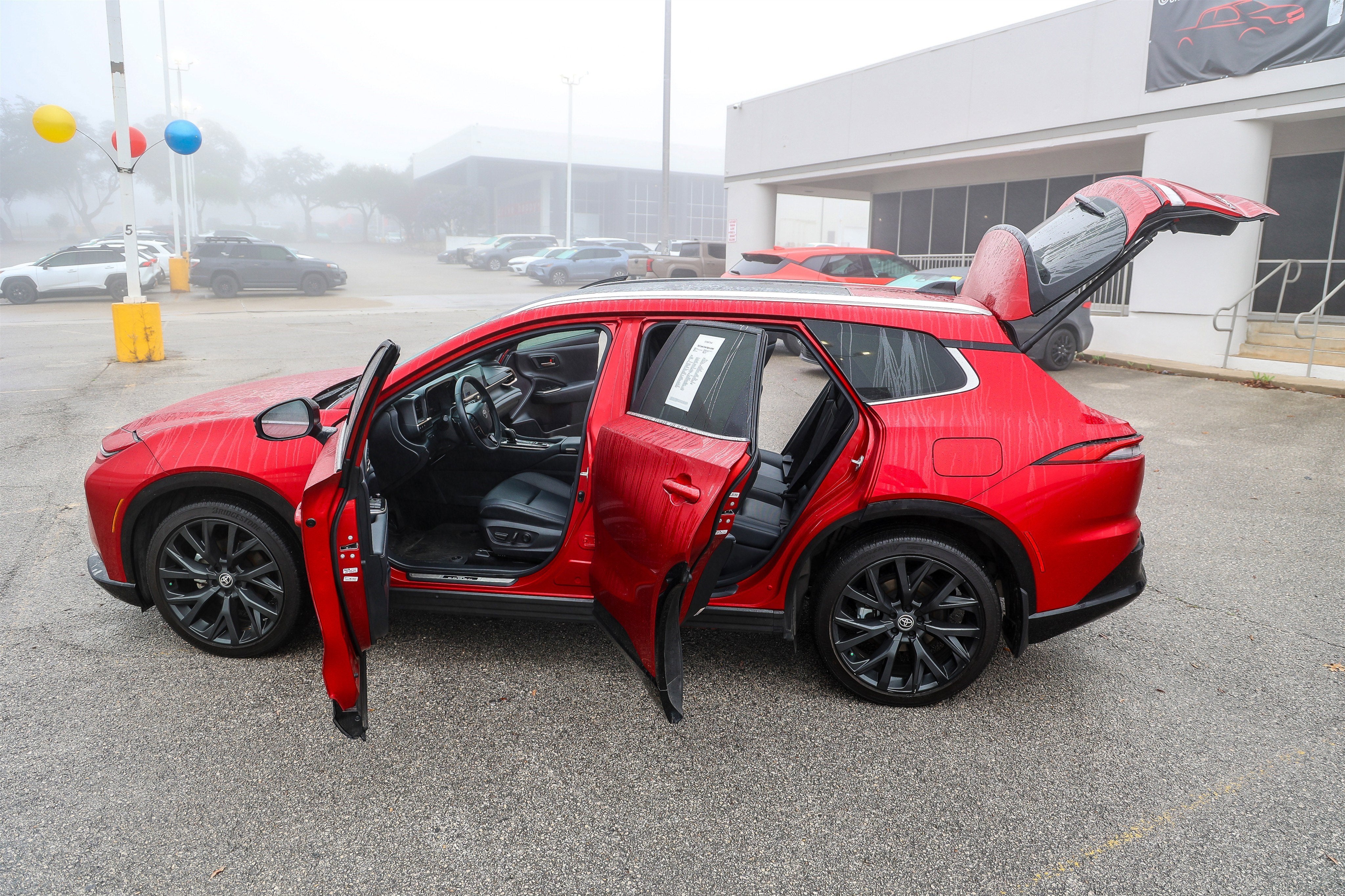 2025 Toyota CROWN SIGNIA Limited