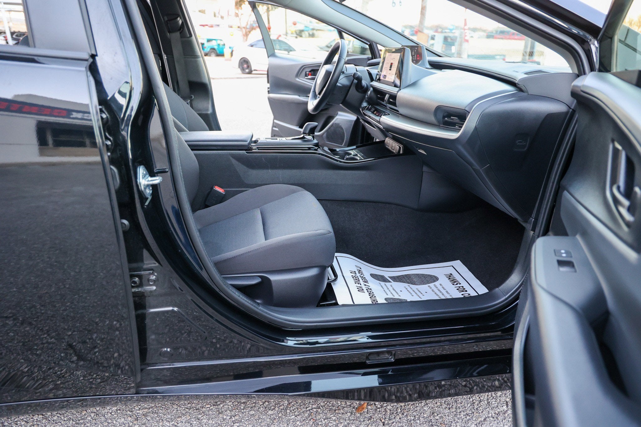 2025 Toyota PRIUS LE