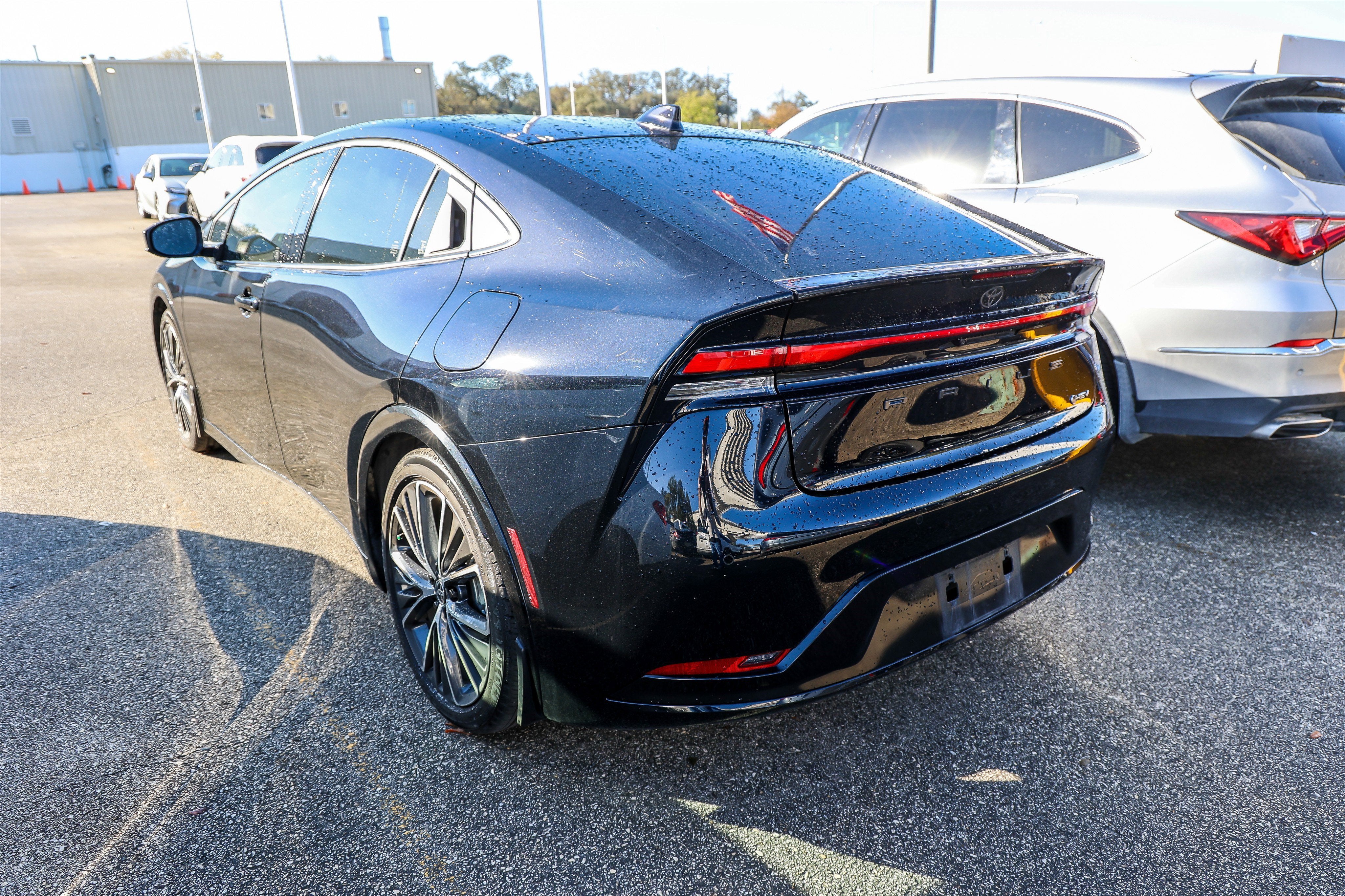 2024 Toyota PRIUS XLE