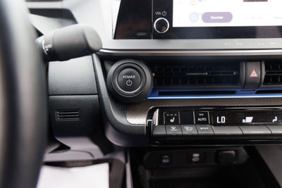 2024 Toyota PRIUS XLE