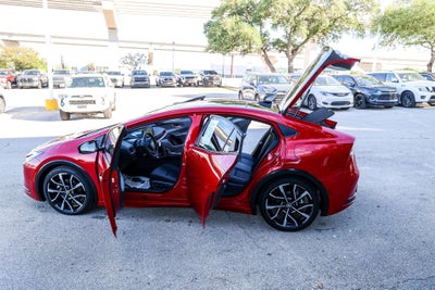 2025 Toyota Prius XSE SE