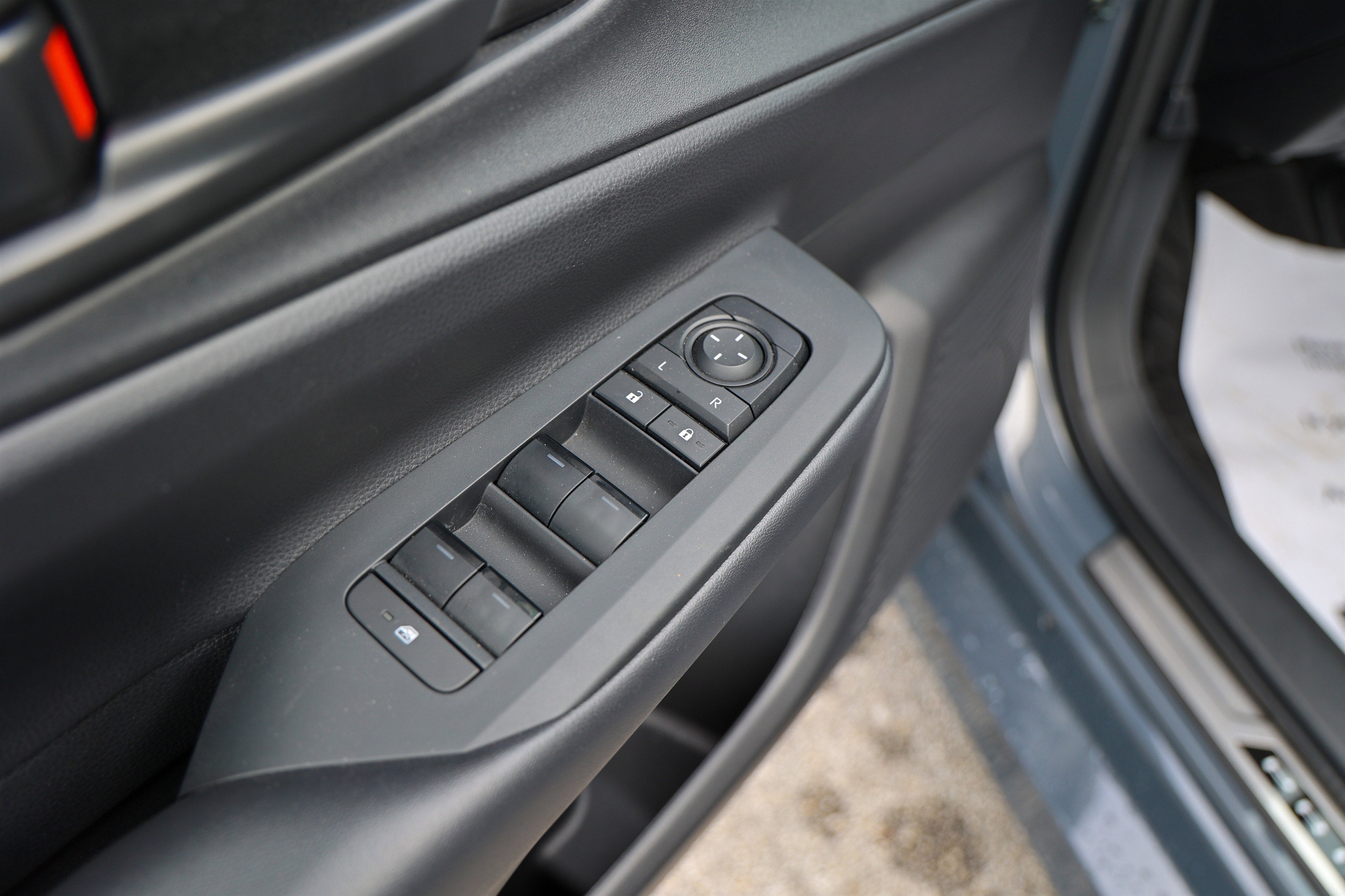 2025 Toyota Prius SE SE