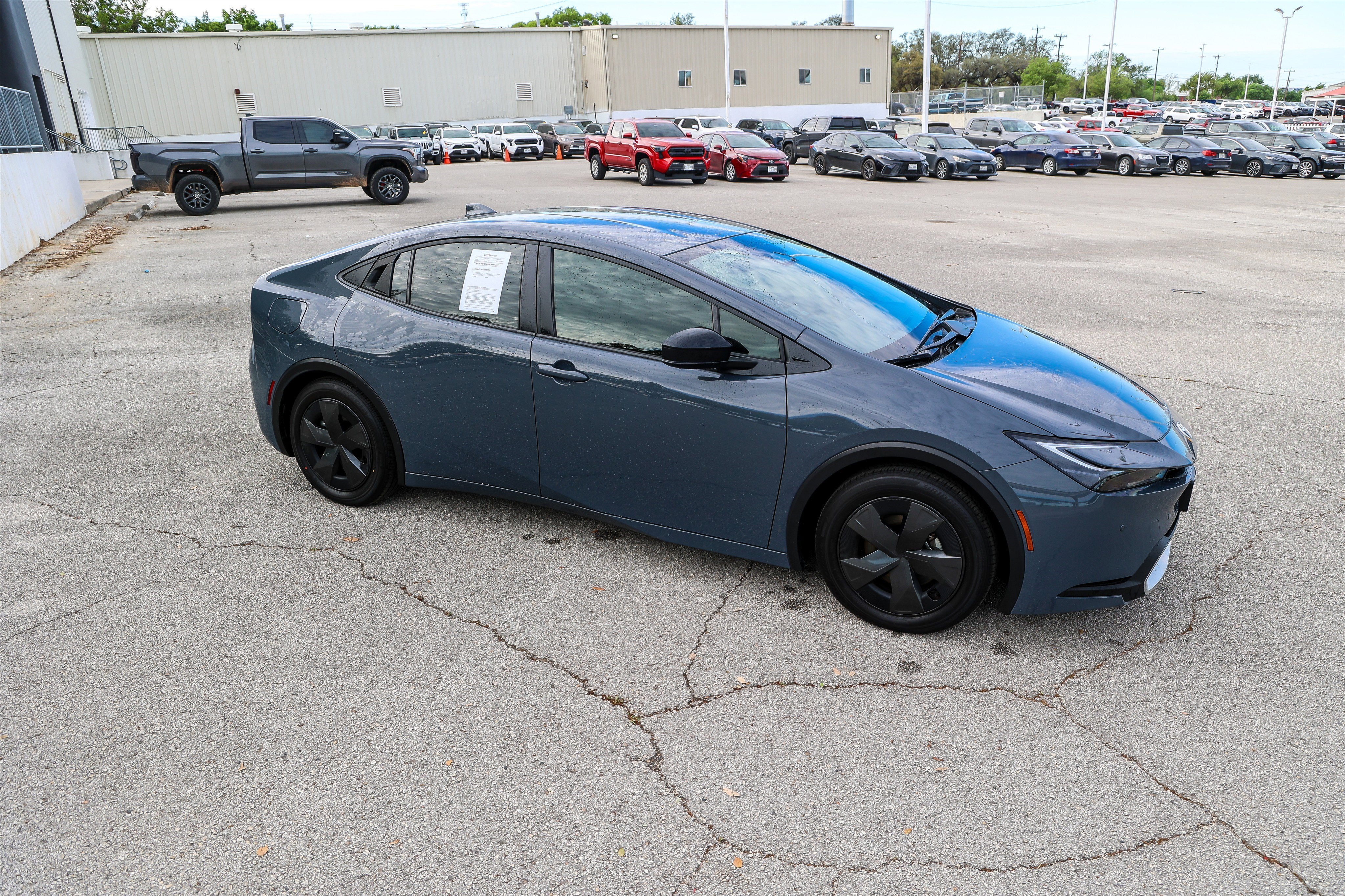 2025 Toyota Prius SE SE