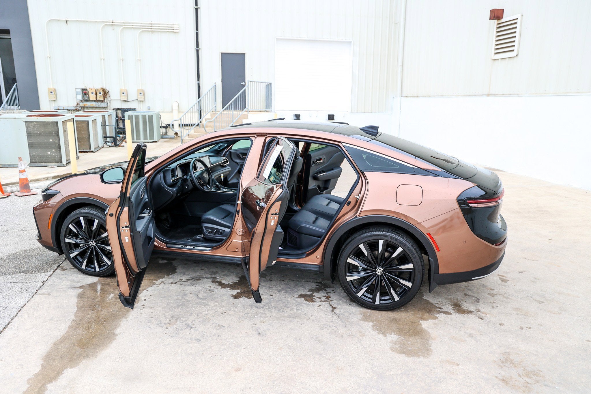 2025 Toyota CROWN Platinum