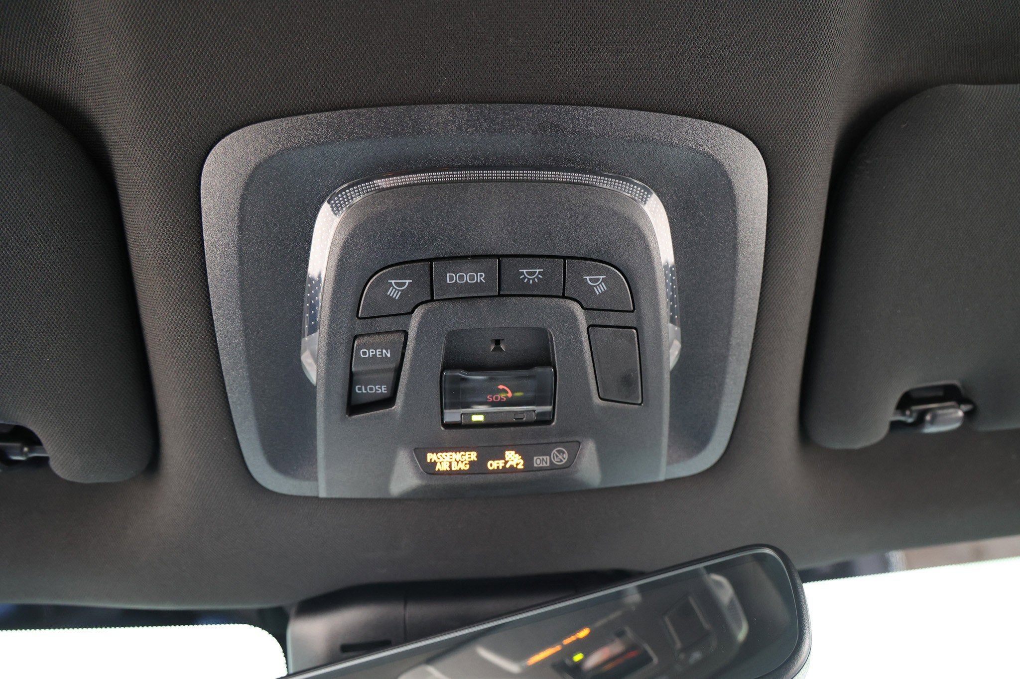 2025 Toyota CROWN Platinum