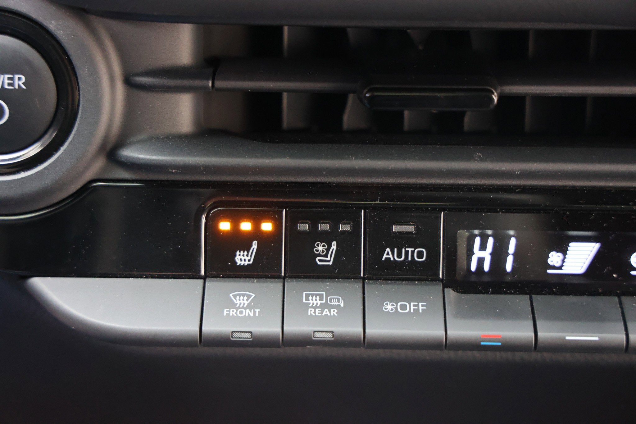 2025 Toyota CROWN Platinum