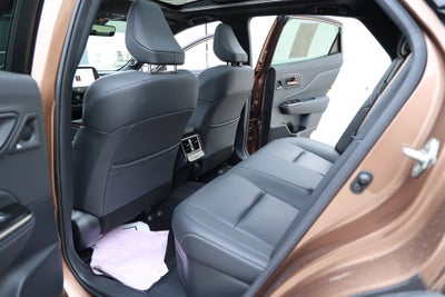 2025 Toyota CROWN Platinum