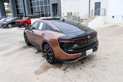 2025 Toyota CROWN Platinum