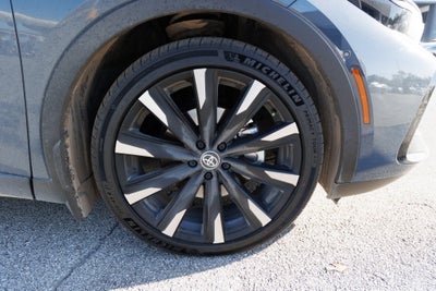 2025 Toyota CROWN Platinum