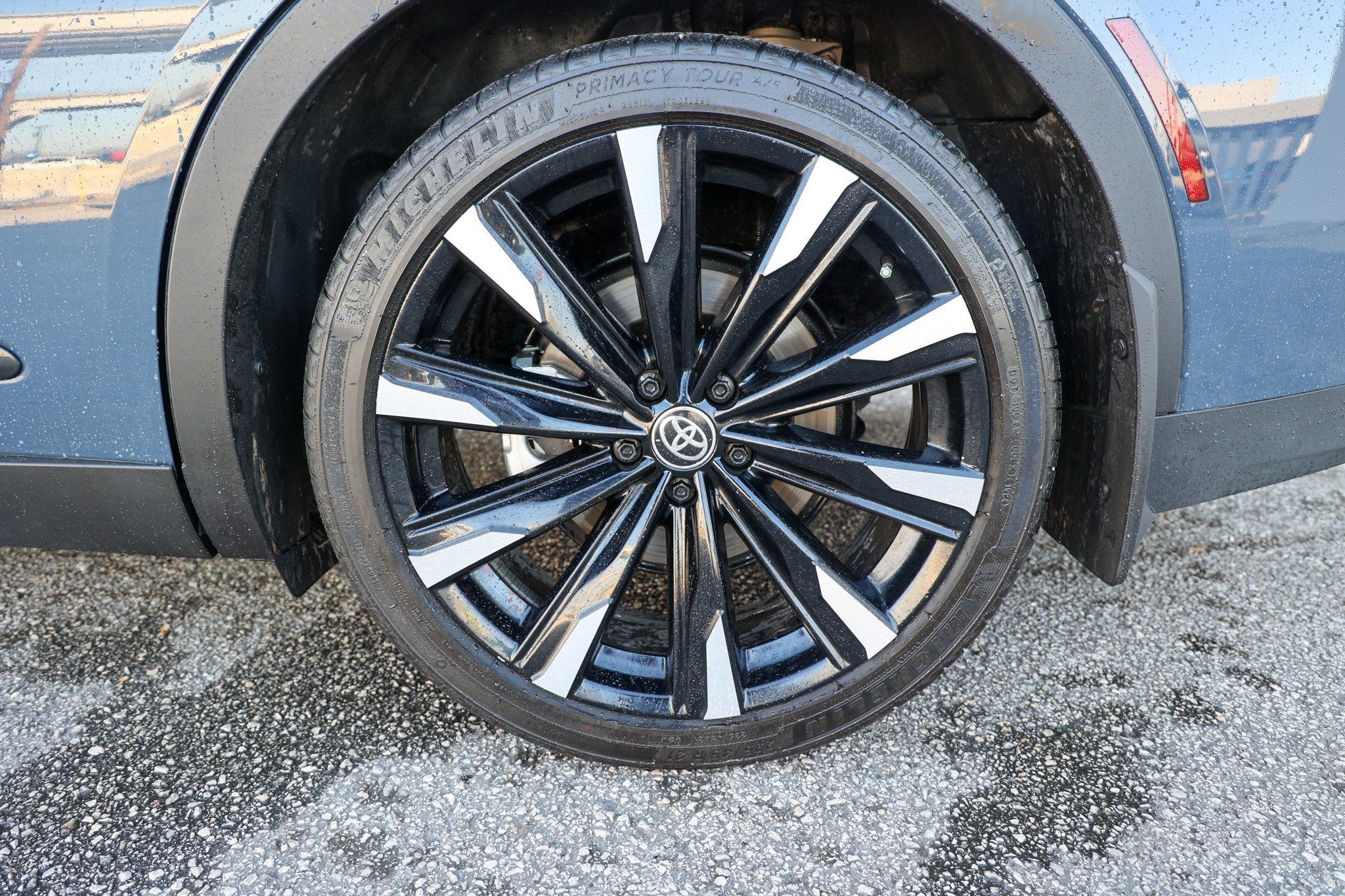 2025 Toyota CROWN Platinum