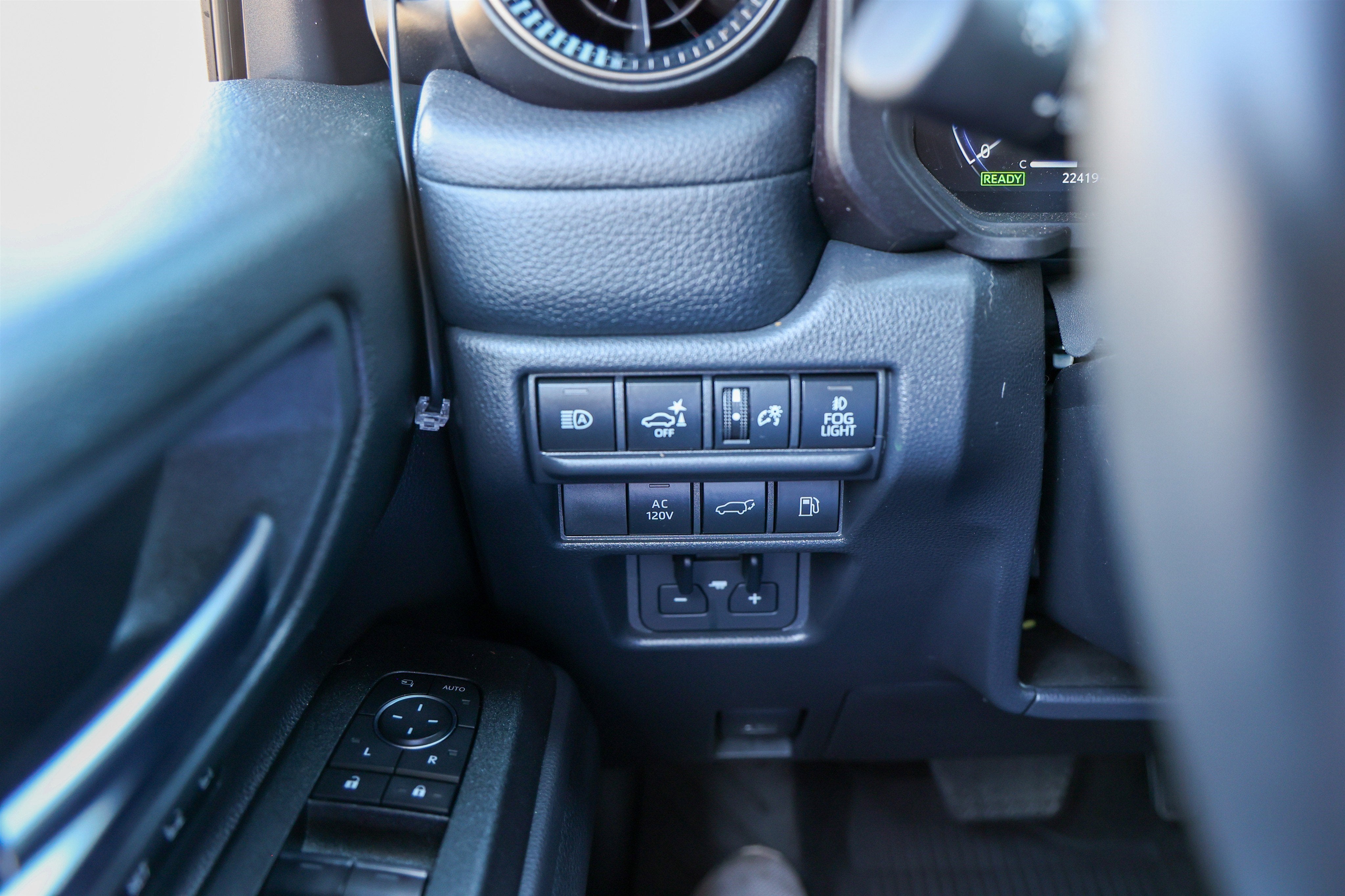 2024 Toyota LAND CRUISER 4WD (Natl)