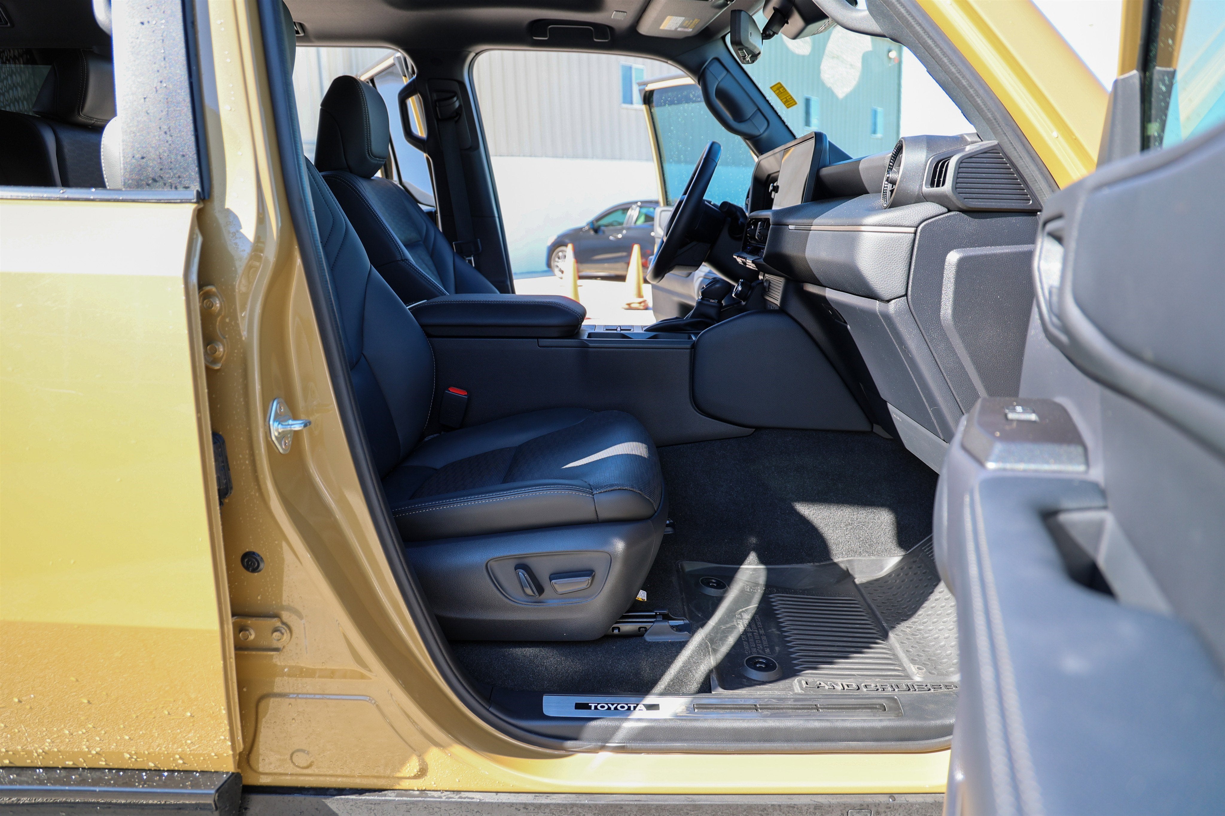 2024 Toyota LAND CRUISER 4WD (Natl)