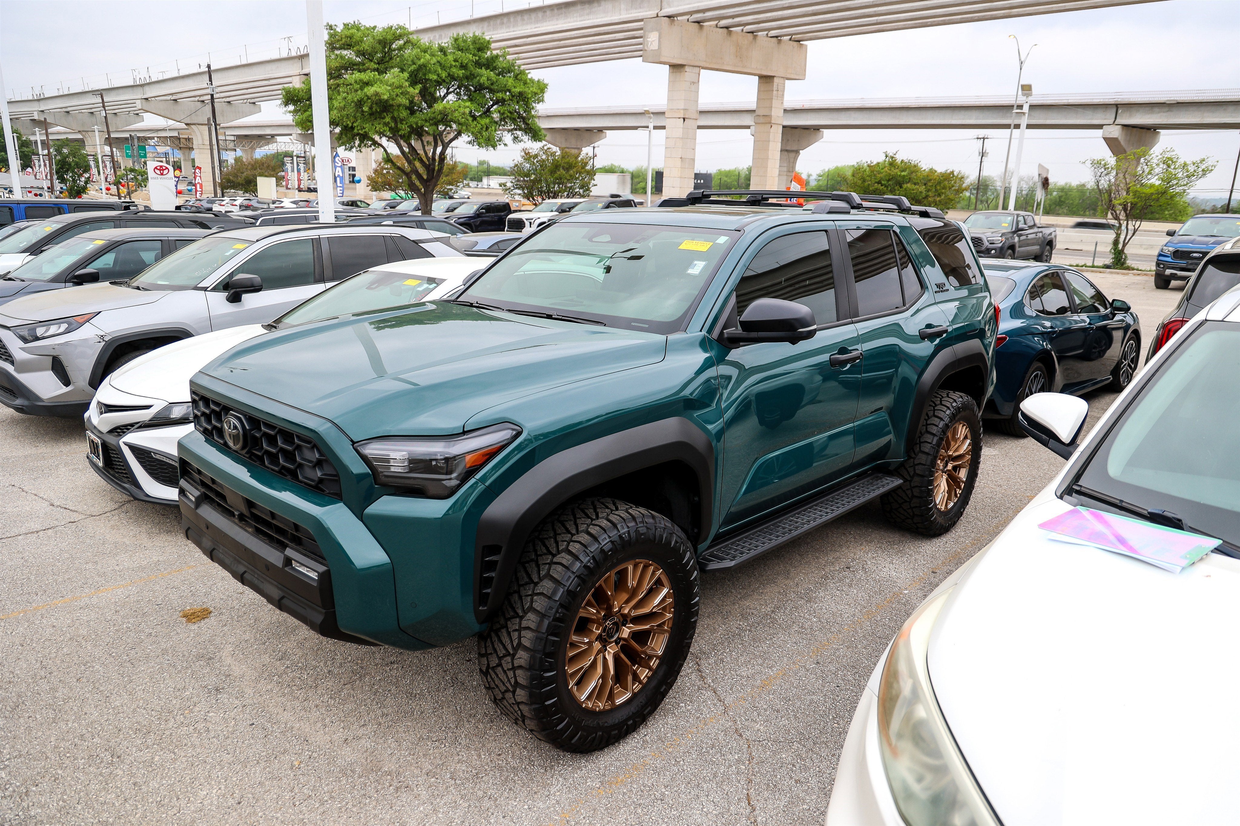 2025 Toyota 4RUNNER TRD OFF ROAD PREM